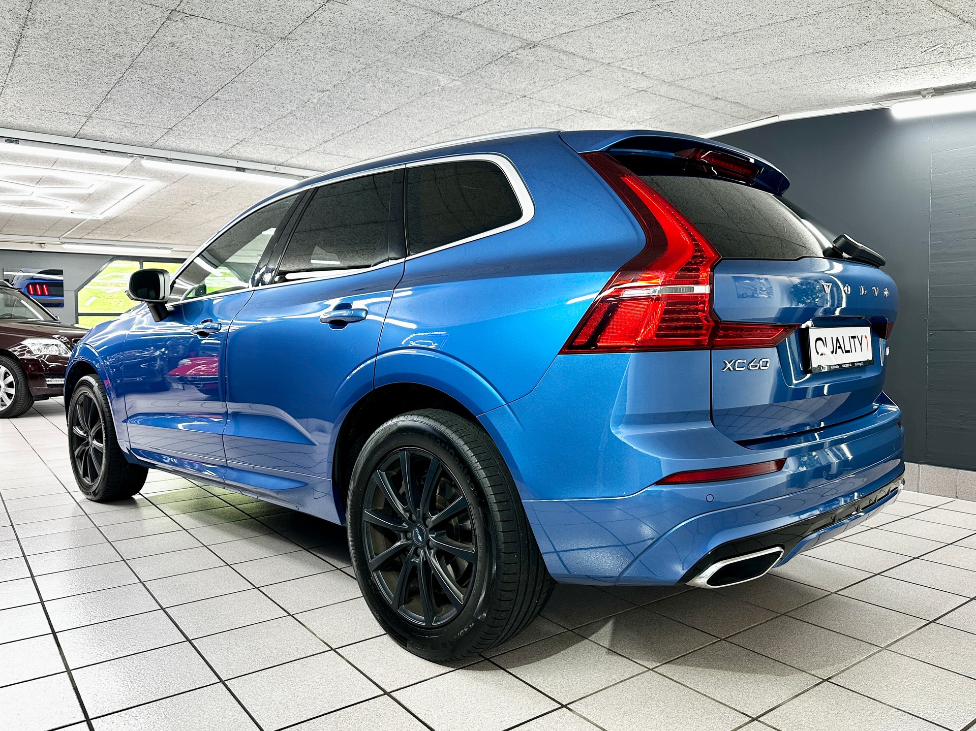 VOLVO XC60 D5 AWD R-Design Geartronic-image-6