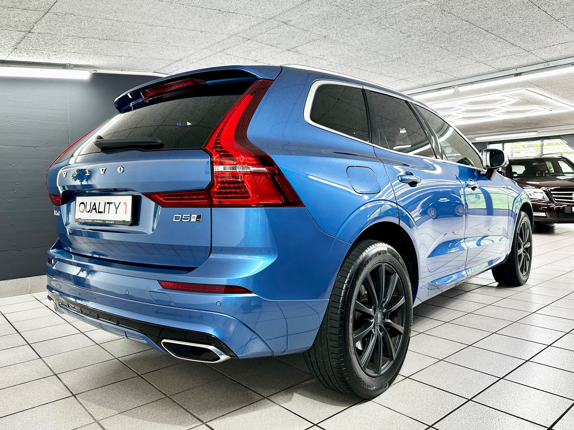 VOLVO XC60 D5 AWD R-Design Geartronic-image-2