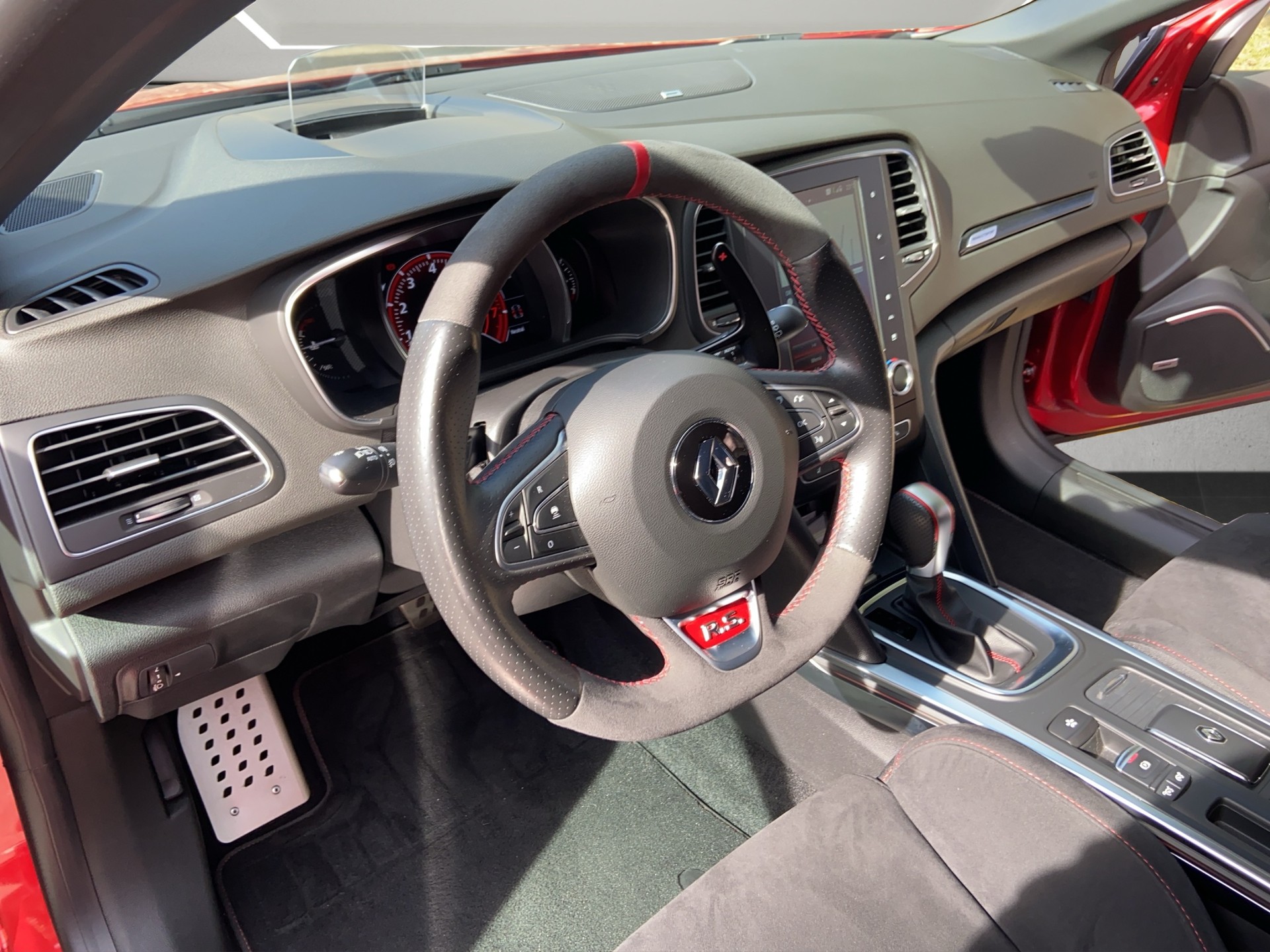 RENAULT Mégane Trophy 300 EDC-image-7