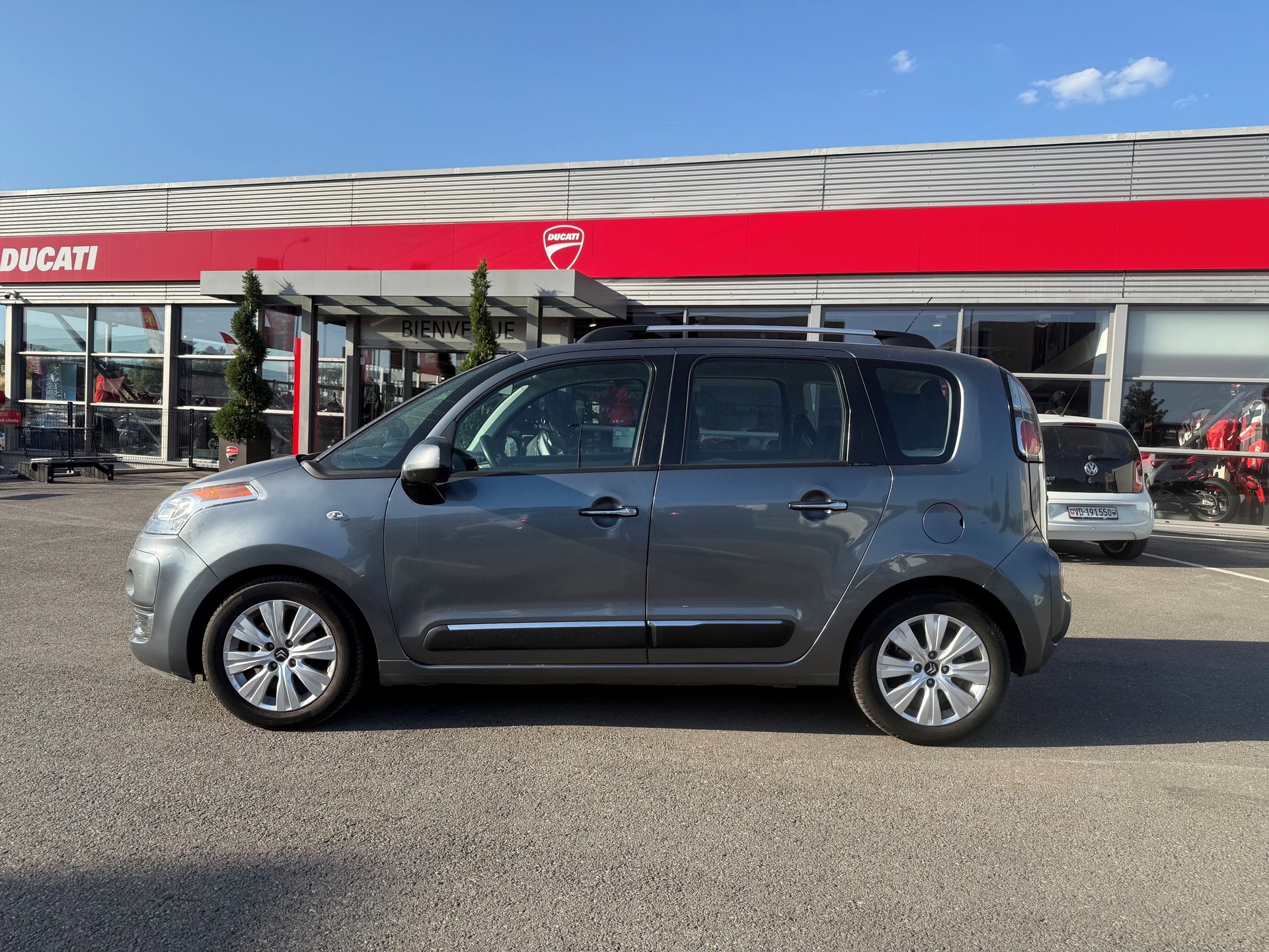 CITROEN C3 Picasso 1.6 HDi Exclusive EGS6-image-2