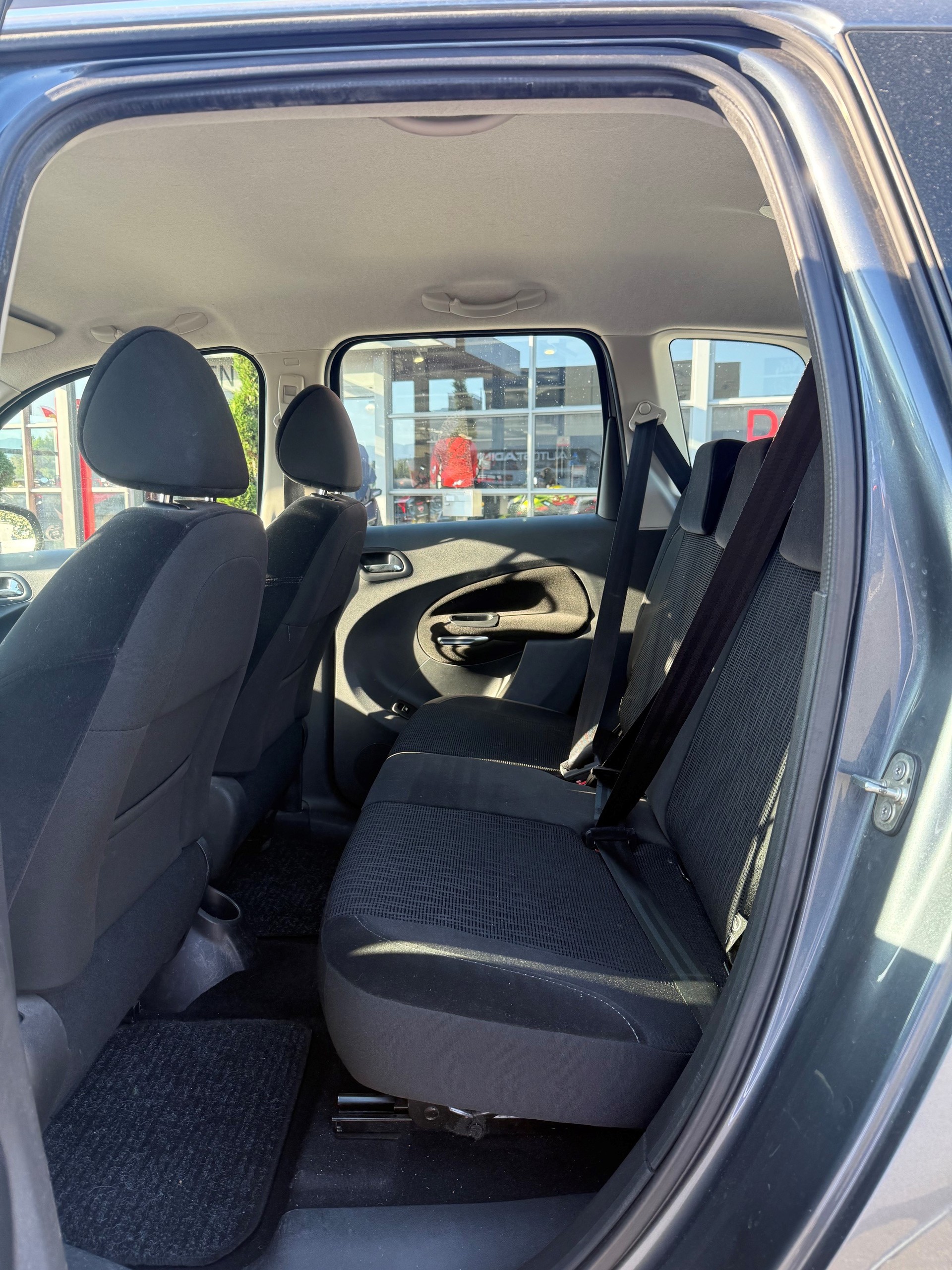 CITROEN C3 Picasso 1.6 HDi Exclusive EGS6-image-7