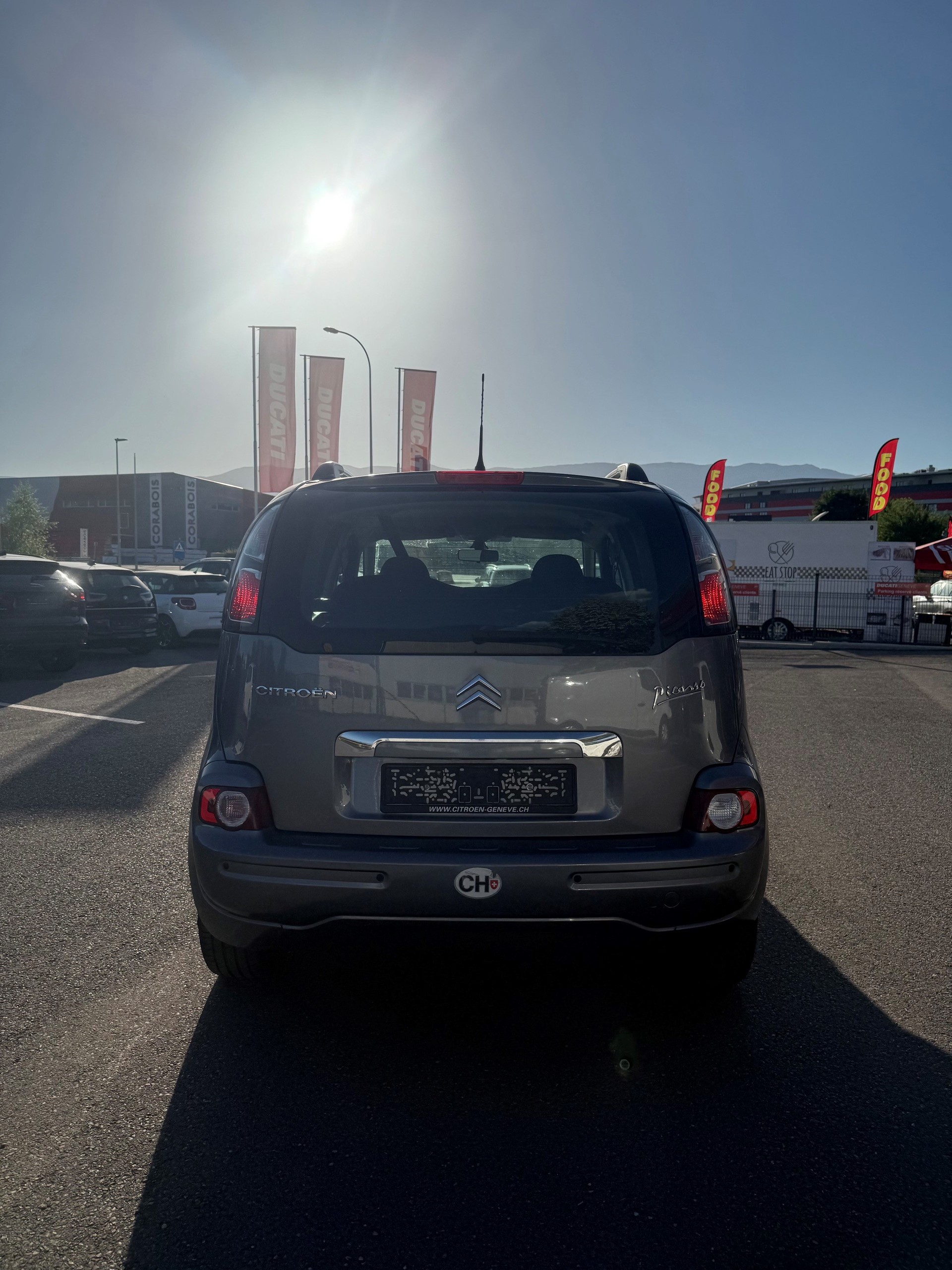 CITROEN C3 Picasso 1.6 HDi Exclusive EGS6-image-3