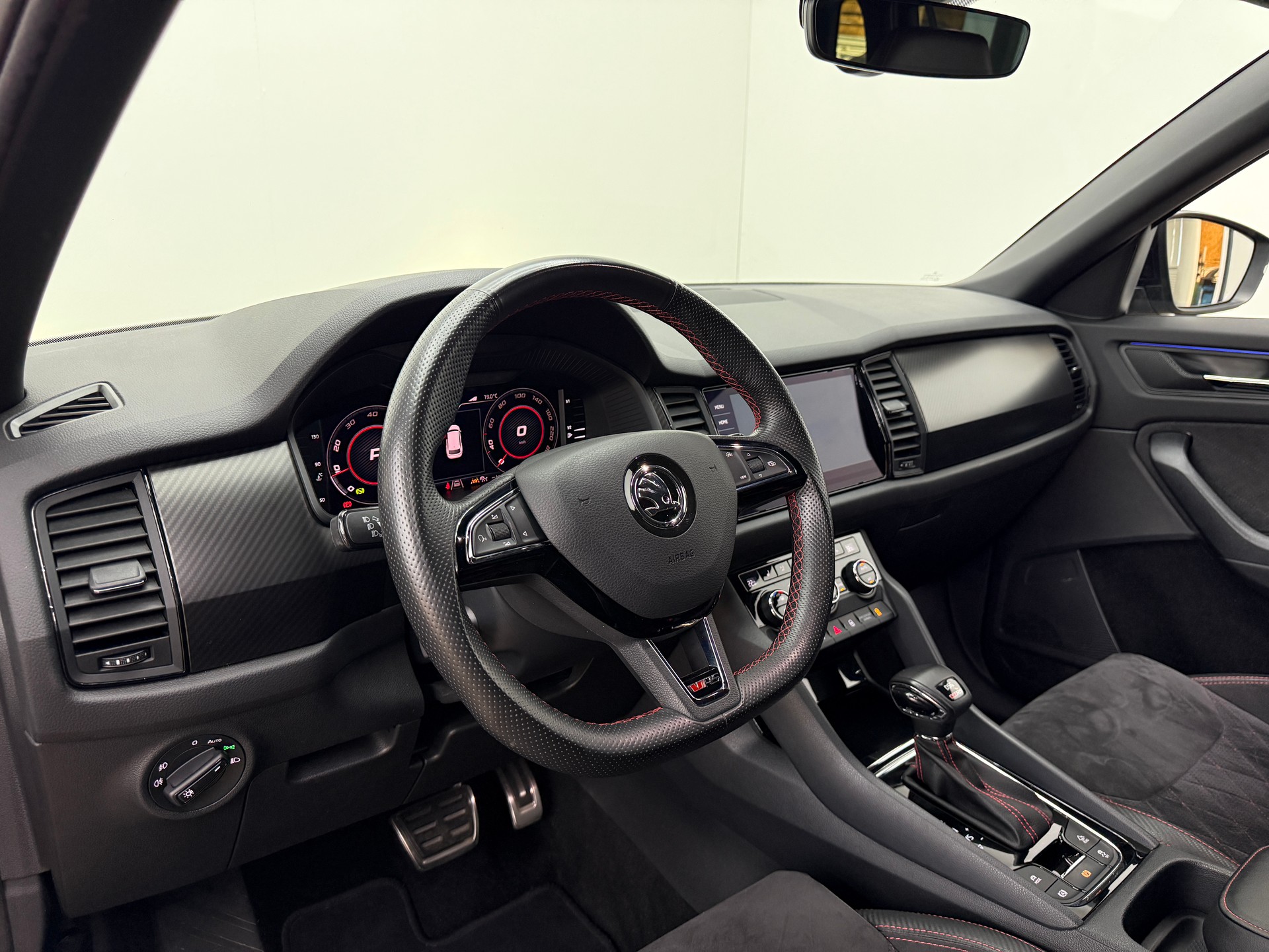 SKODA Kodiaq 2.0 Bi-TDI SCR RS 4x4 DSG-image-27