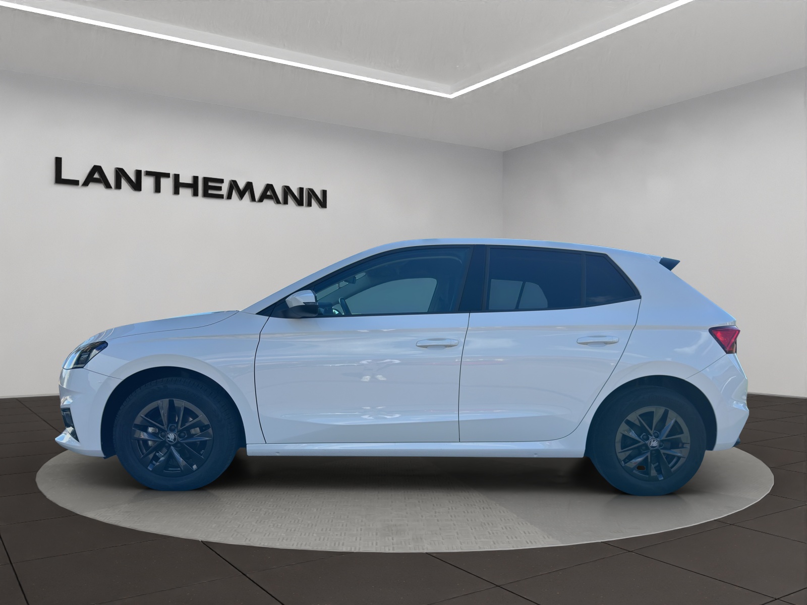 SKODA Fabia 1.0 TSI Ambition-showroom-element-1