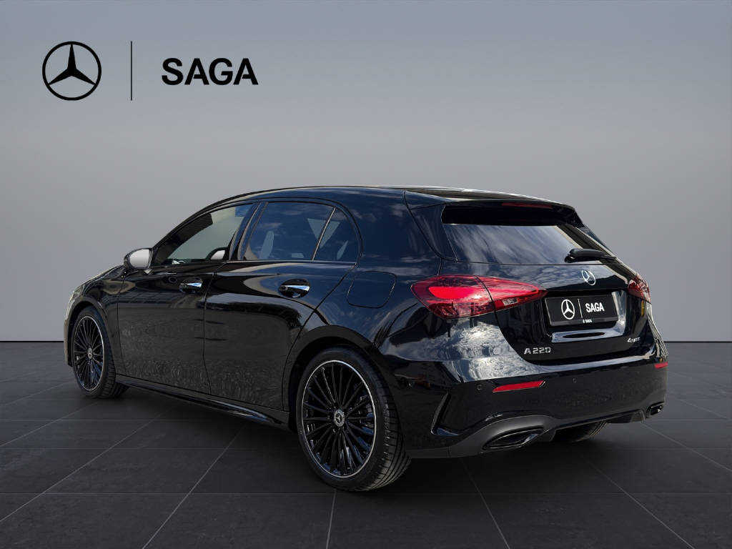 MERCEDES-BENZ A 220 AMG Line 4matic-showroom-element-3