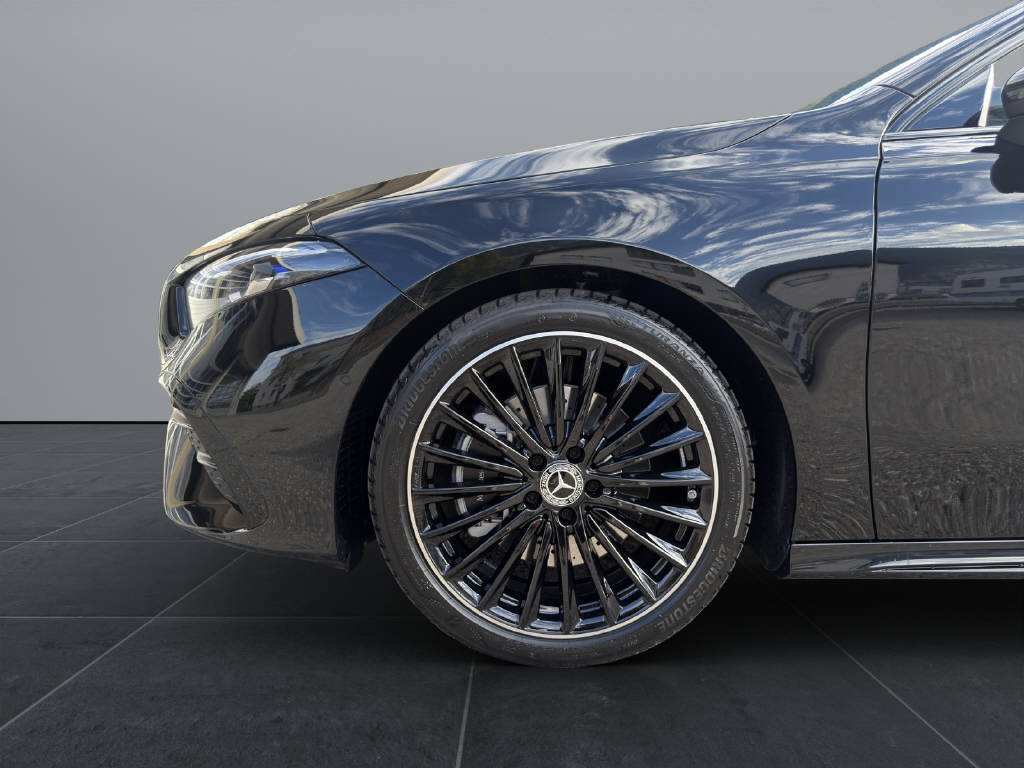 MERCEDES-BENZ A 220 AMG Line 4matic-image-17