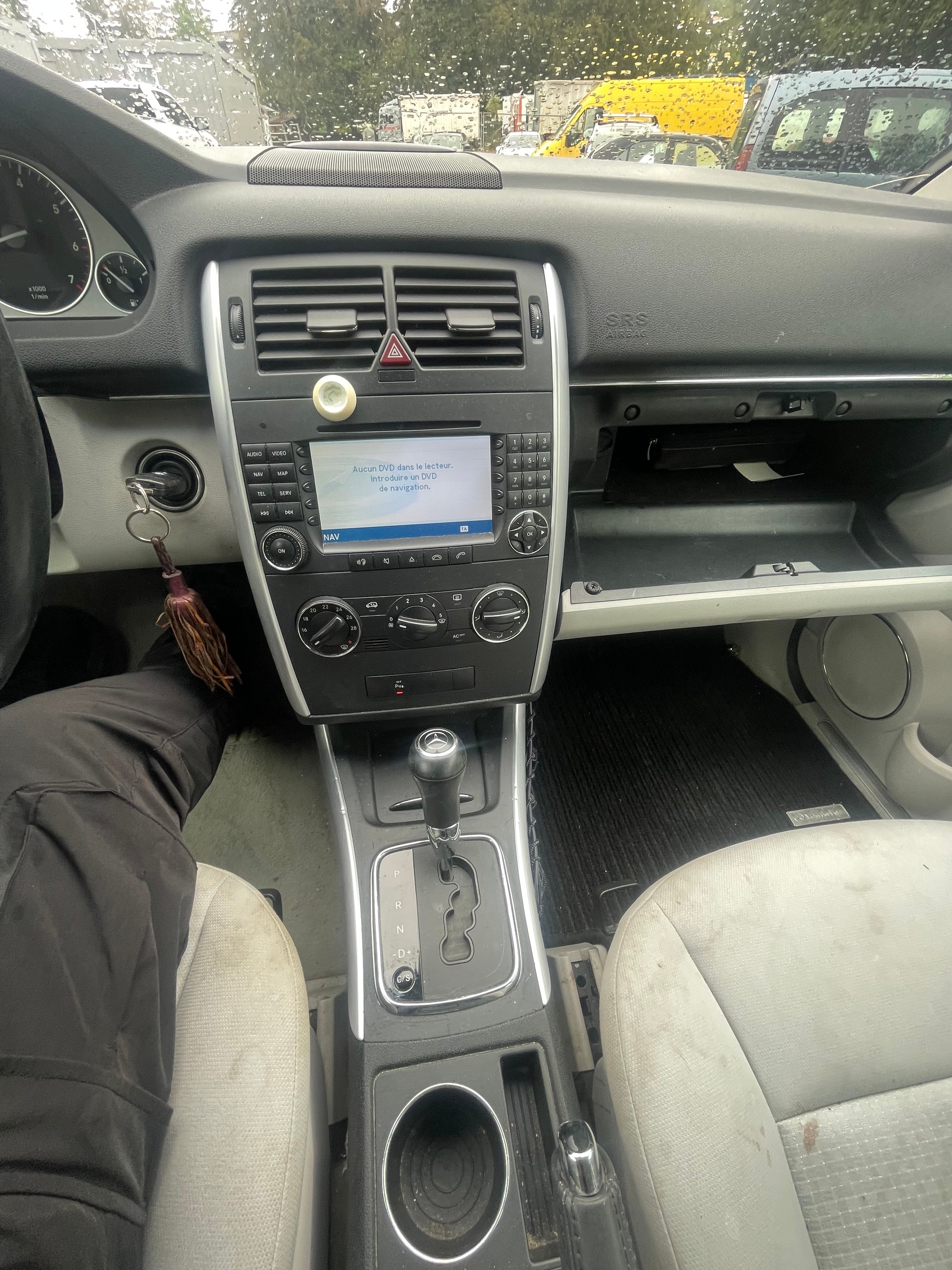 MERCEDES-BENZ B 200-image-7