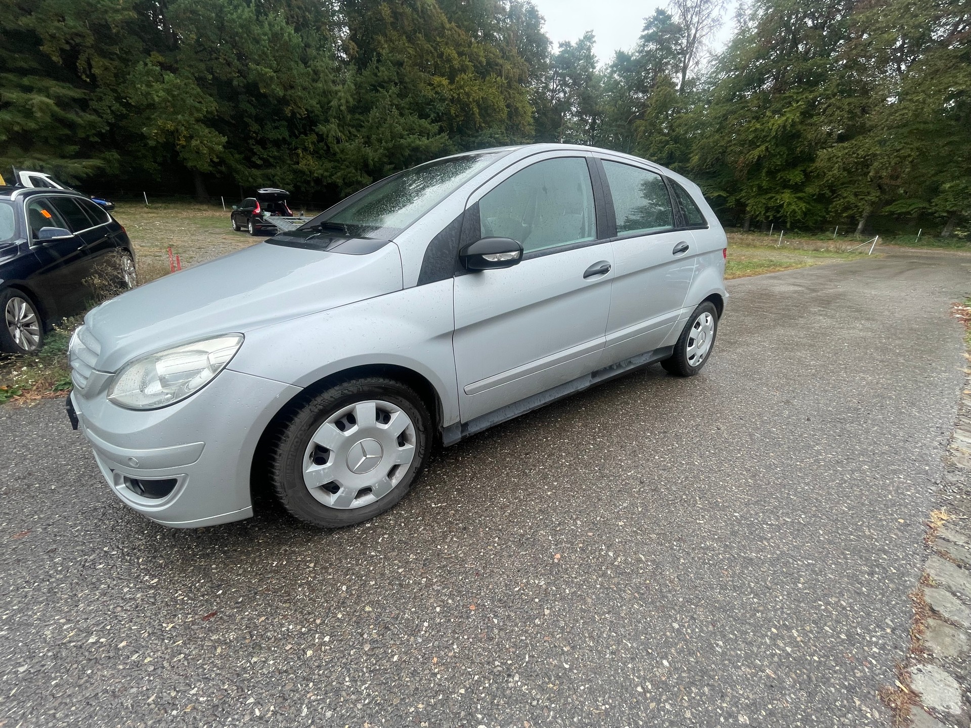 MERCEDES-BENZ B 200-image-3