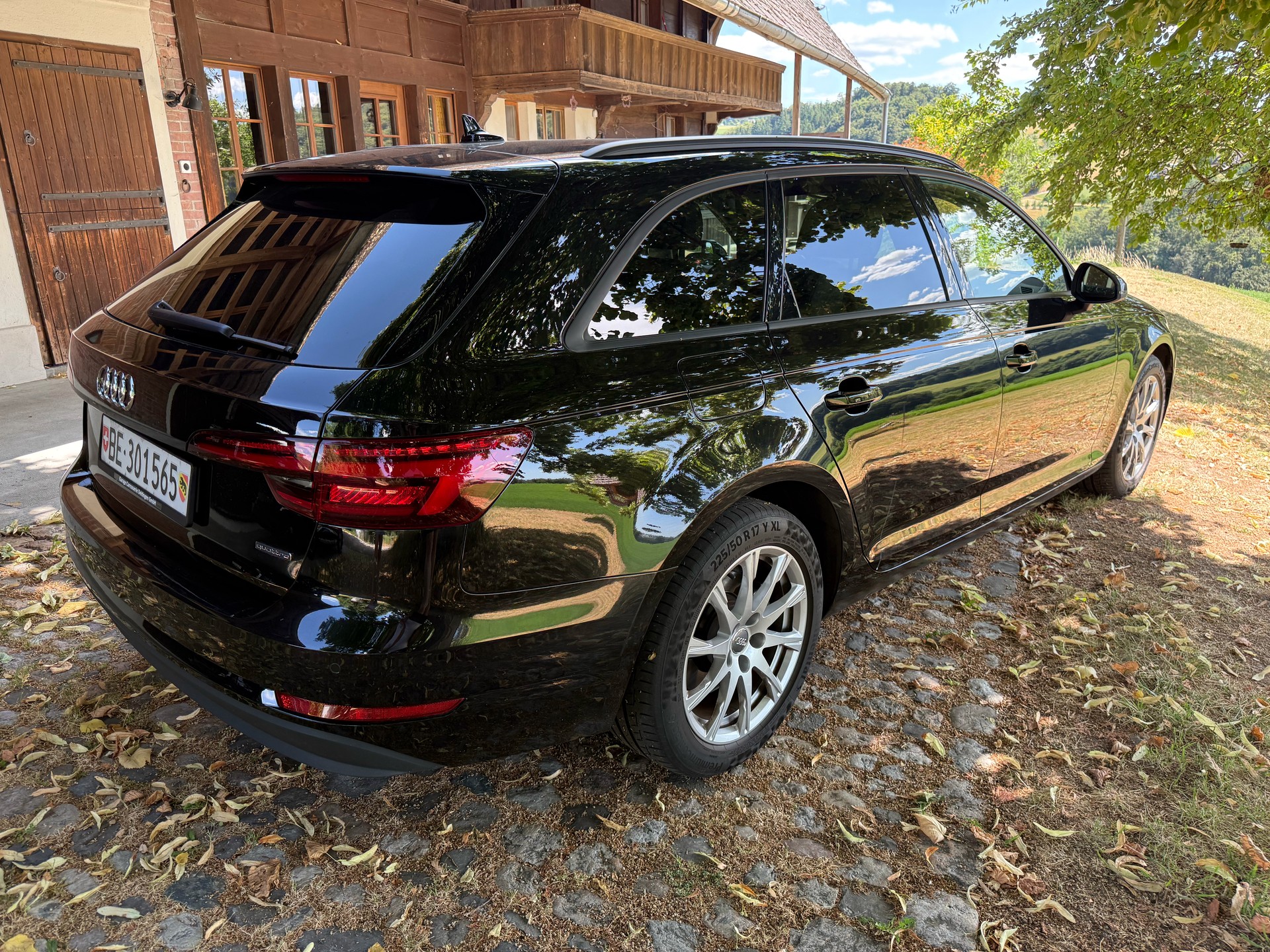 AUDI 2.0 TDI Avant quattro S-Tronic-image-3