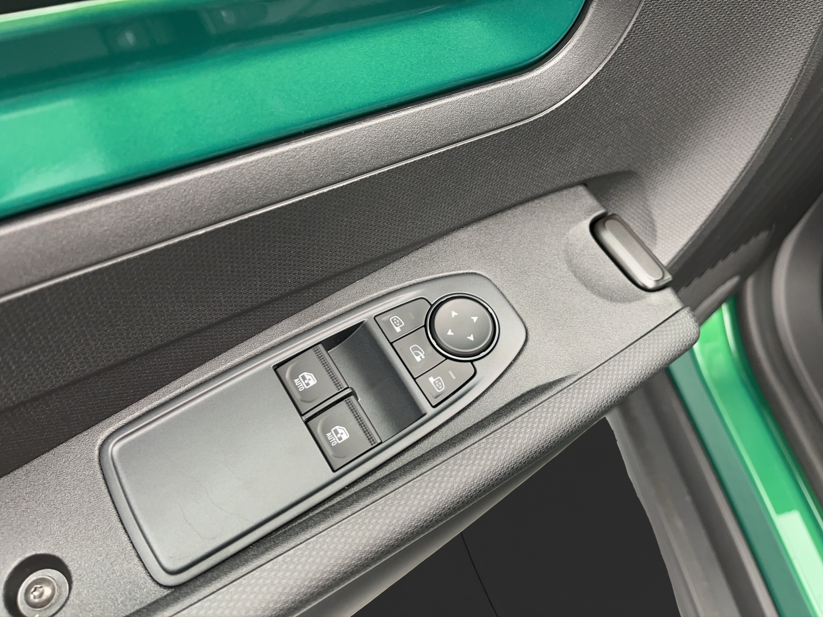 RENAULT Twingo E-Tech Urban Range techno-image-12