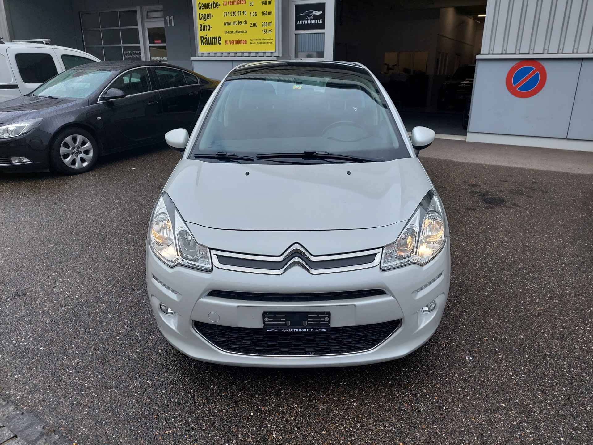 CITROEN C3 1.2i Attraction-image-9