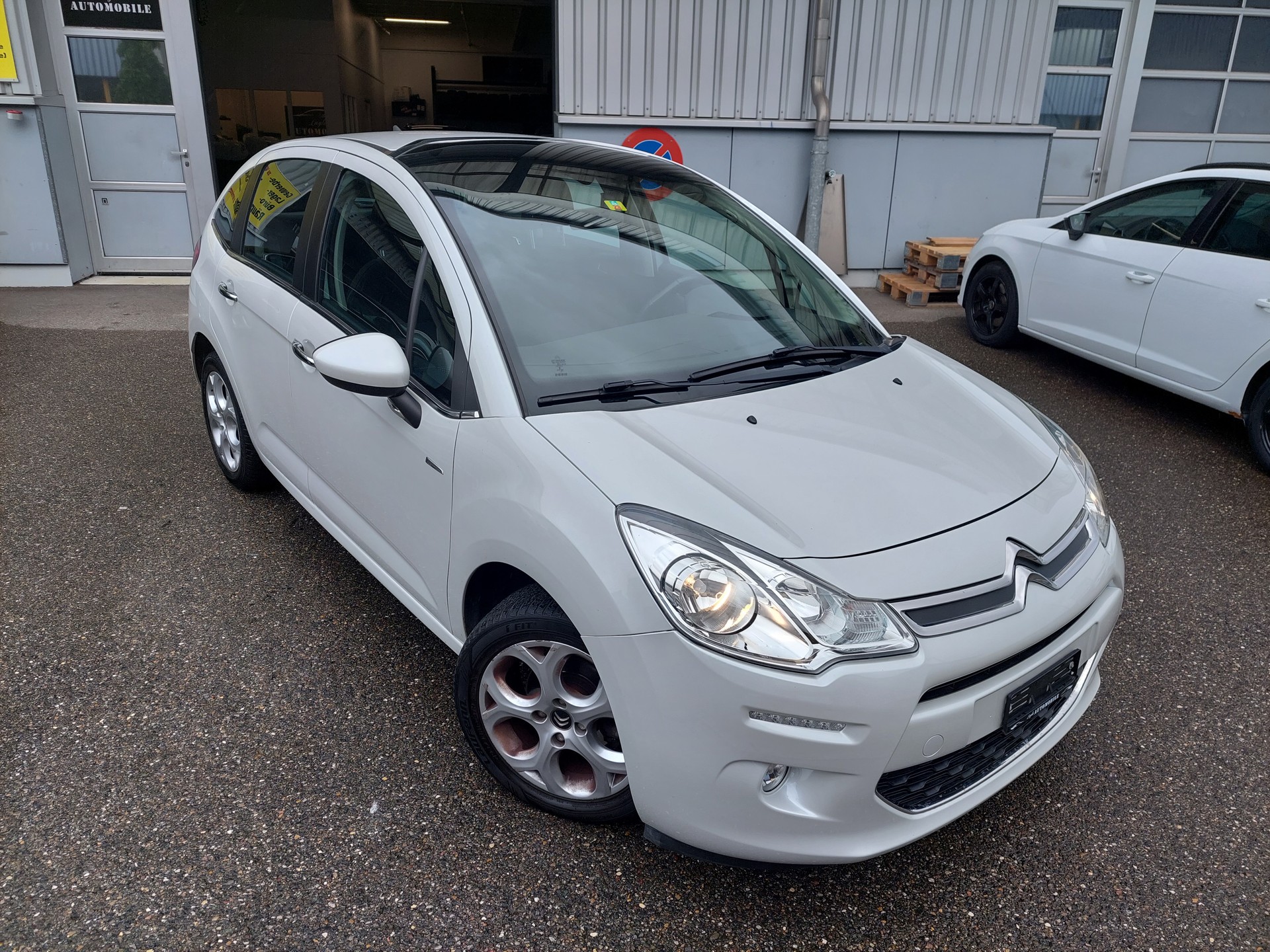 CITROEN C3 1.2i Attraction-image-7