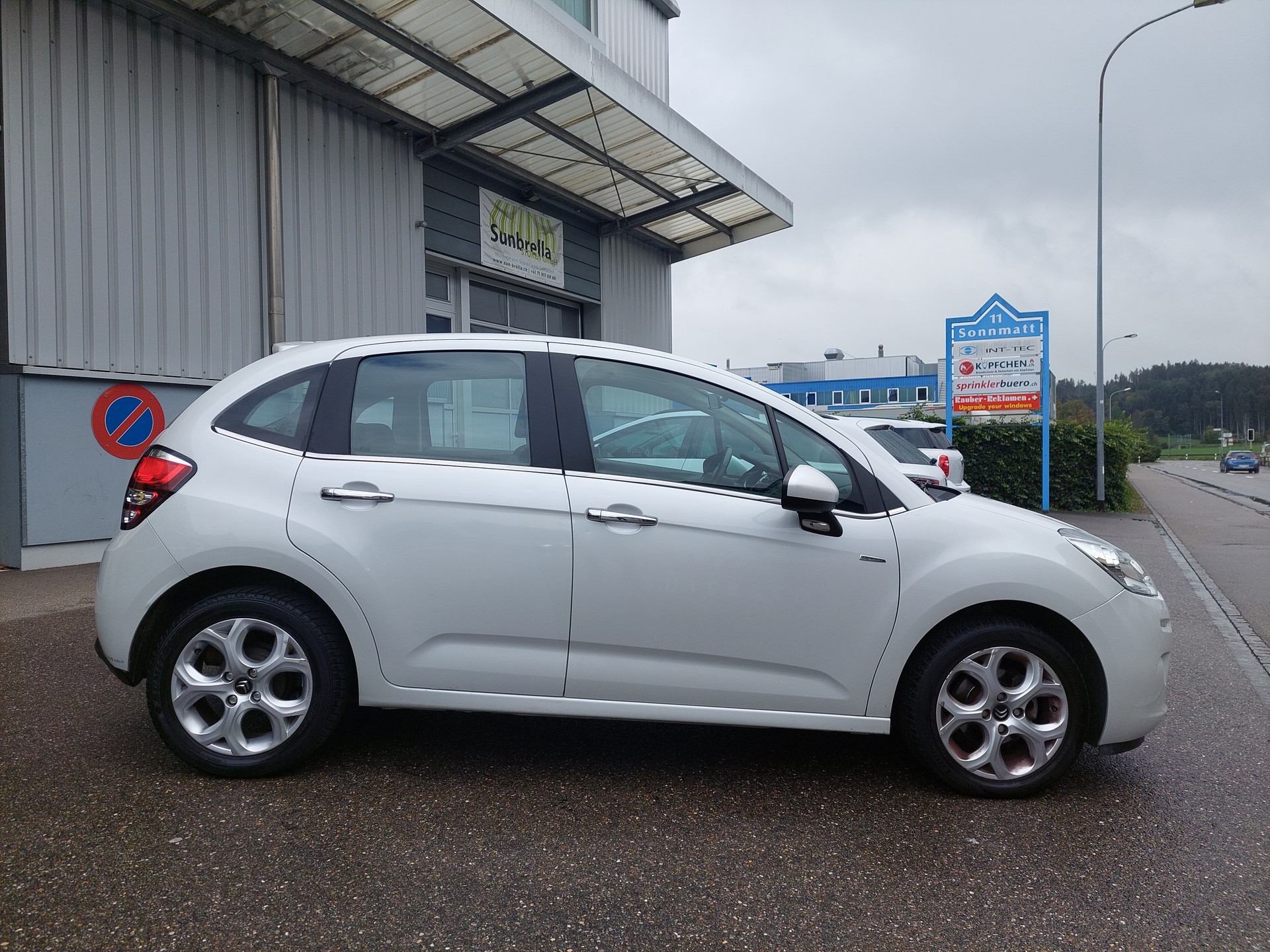 CITROEN C3 1.2i Attraction-image-5