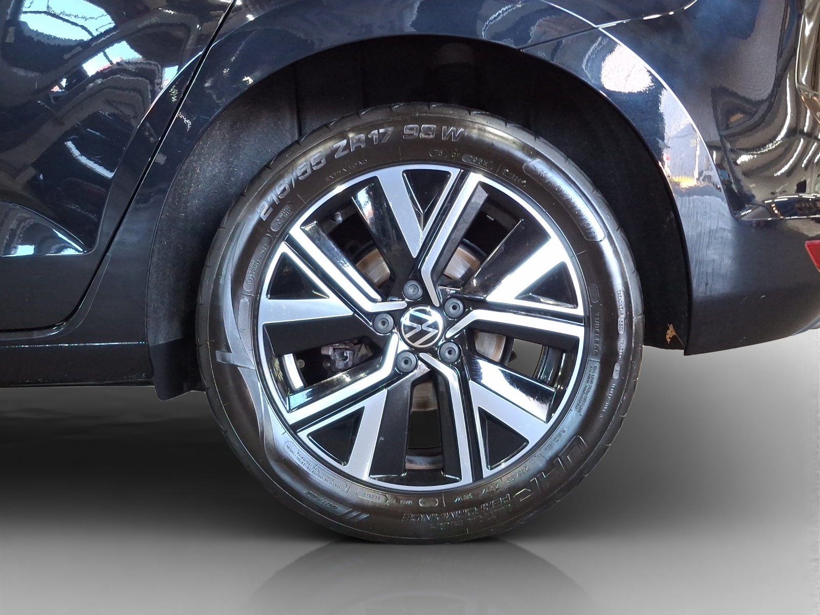VW Touran 2.0 TDI BlueMotion Technology Highline DSG-image-13