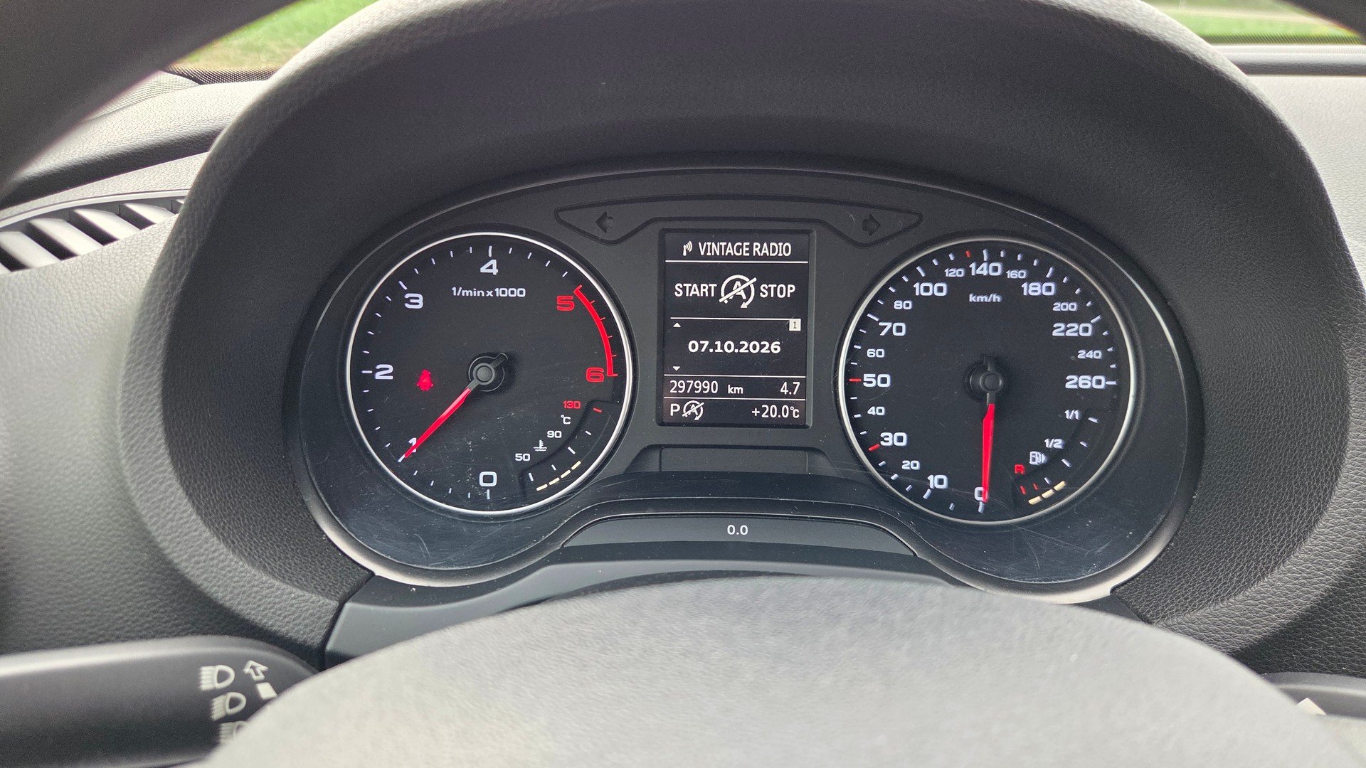 AUDI A3 Sportback 2.0 TDI Attraction quattro S-tronic-image-11