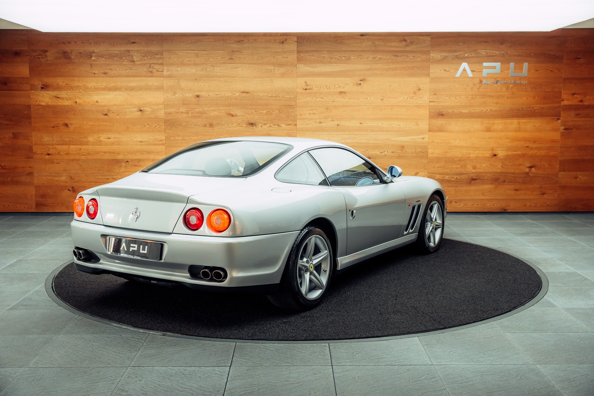 FERRARI 575M Argento Nürburgring-showroom-element-1
