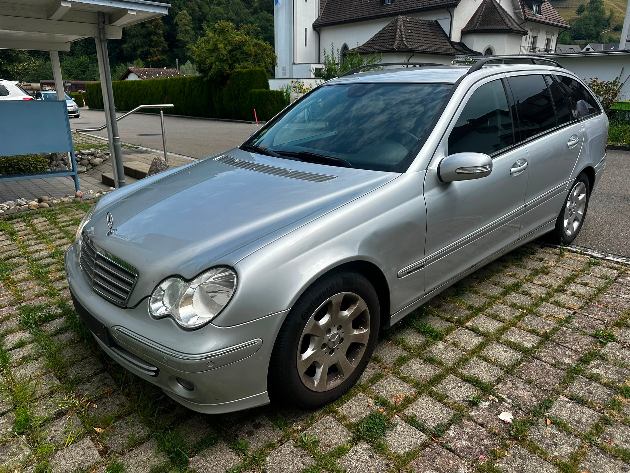 Car photo