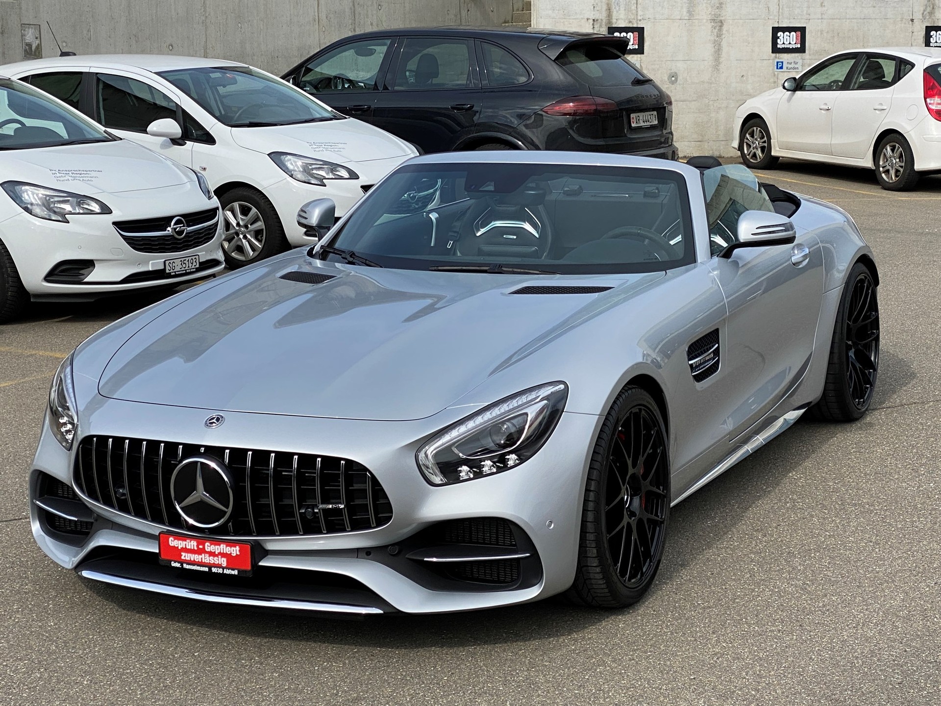 MERCEDES-BENZ AMG GT C Roadster Speedshift DCT-image-8