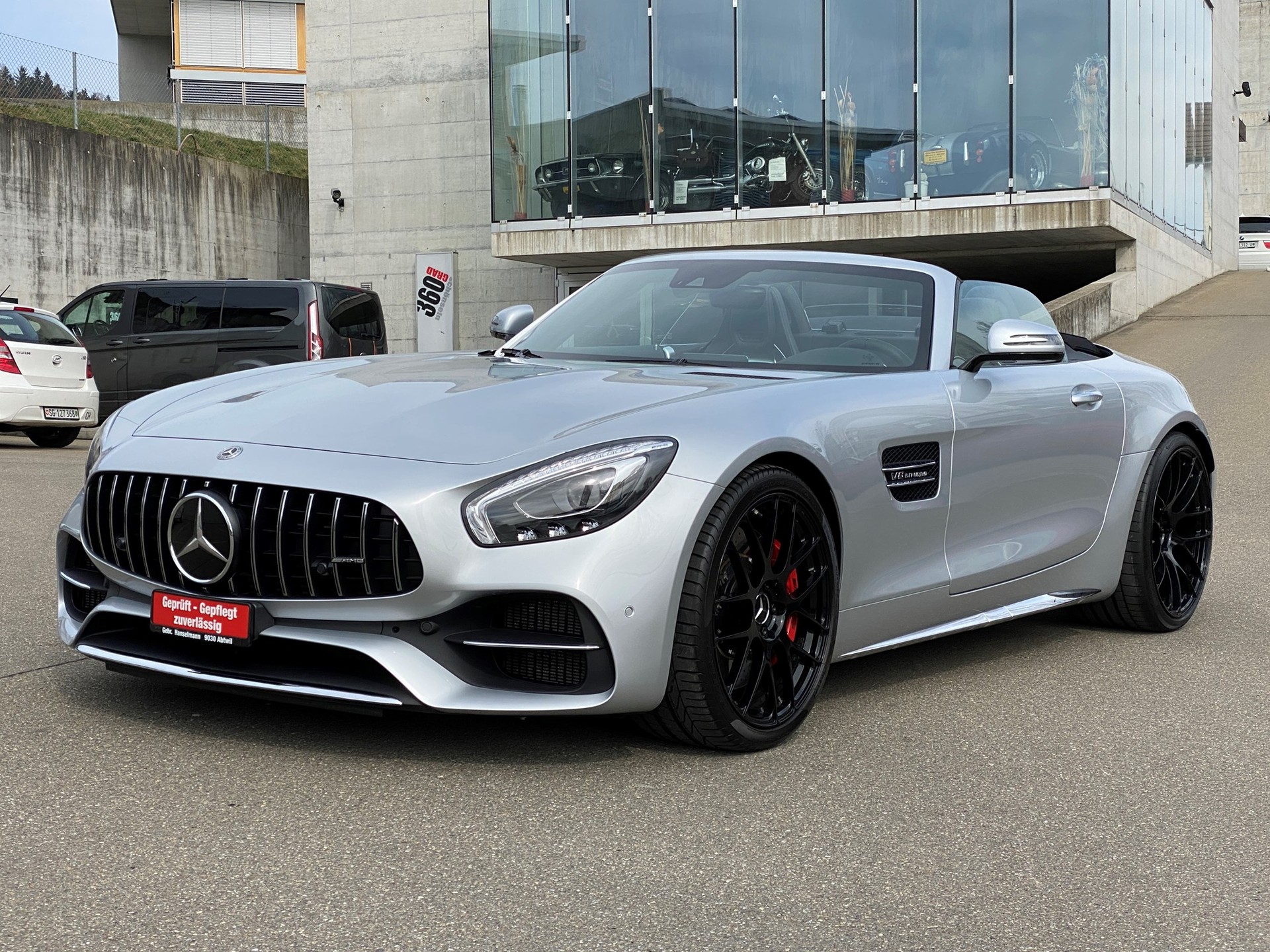 MERCEDES-BENZ AMG GT C Roadster Speedshift DCT-image-9