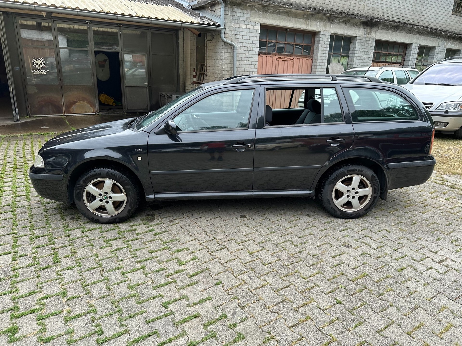 SKODA Octavia 1.8 Turbo Drive 4x4 FIXPREIS-image-4