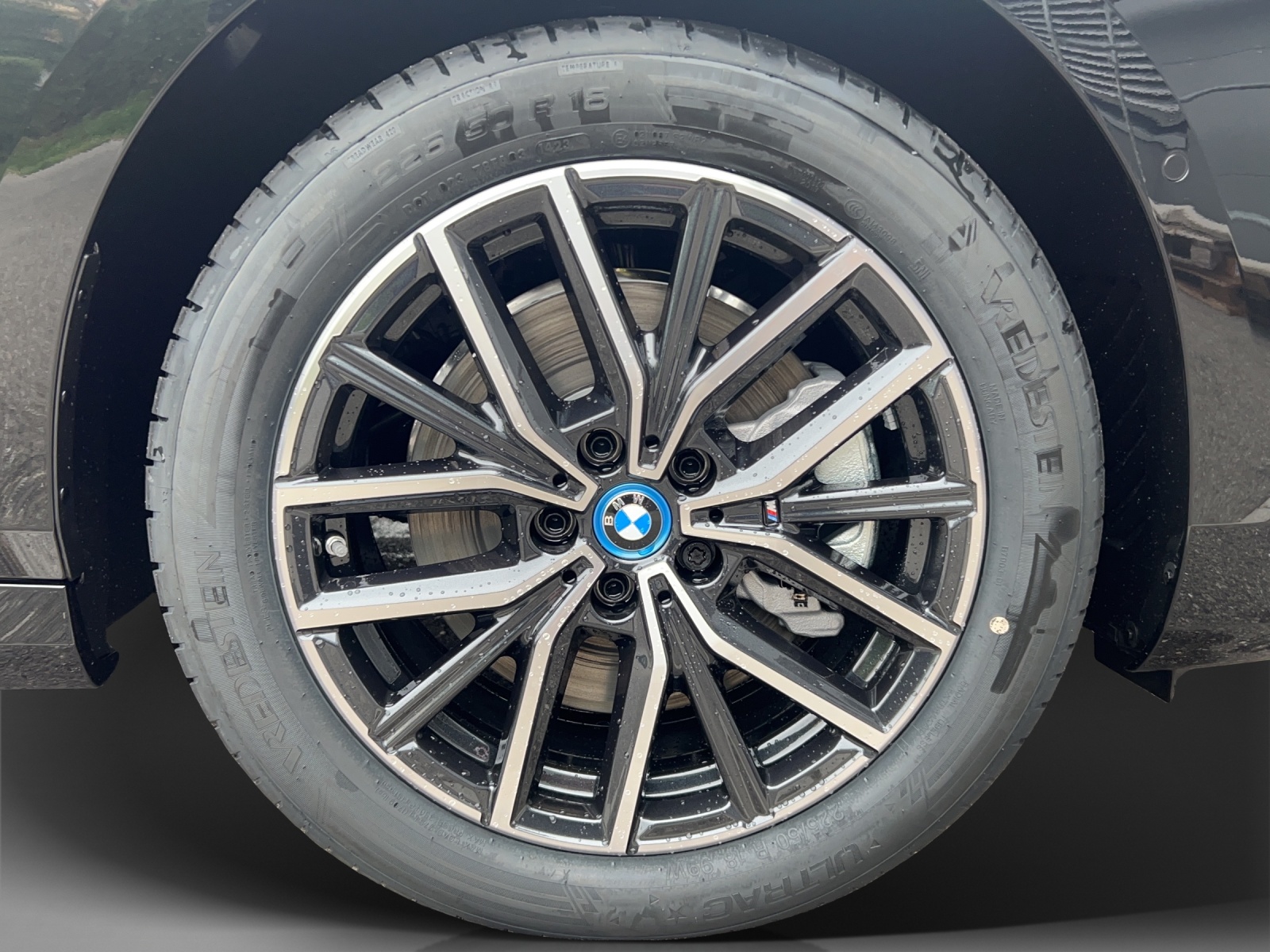 BMW 230e xDrive Active Tourer M Sport-image-6