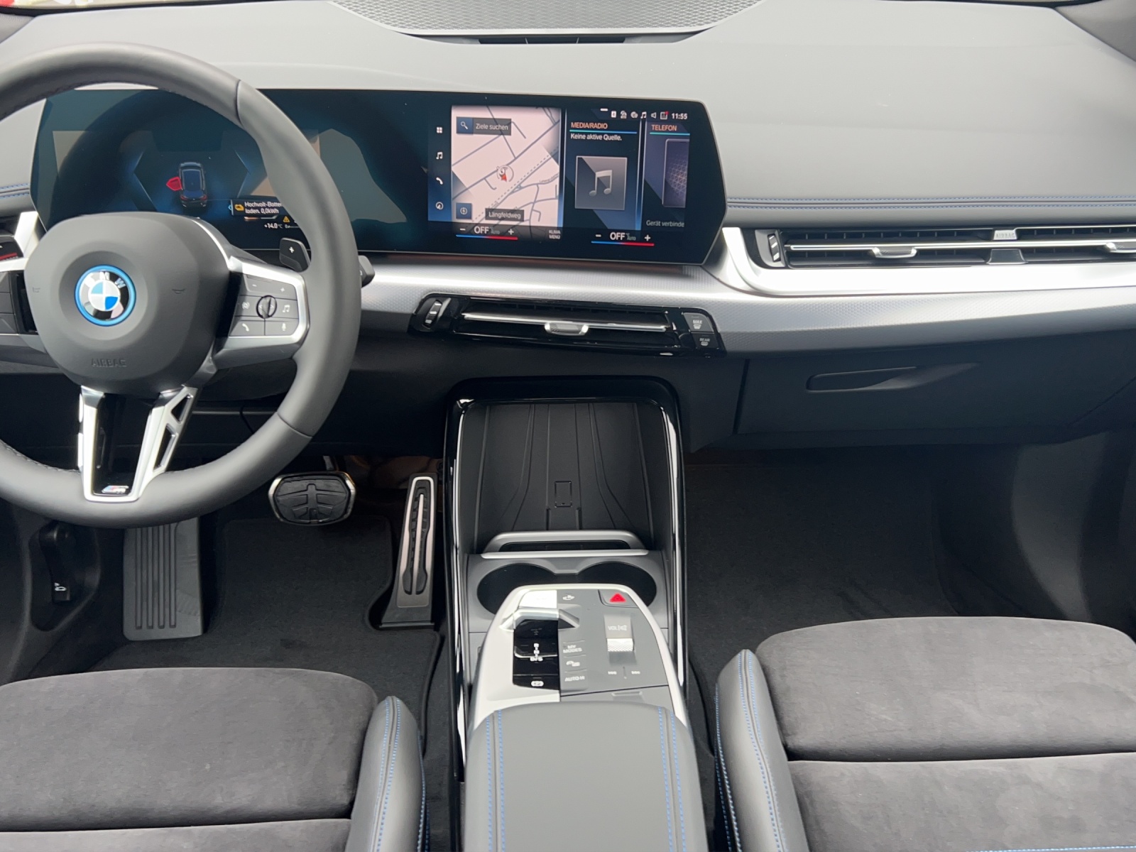 BMW 230e xDrive Active Tourer M Sport-image-11