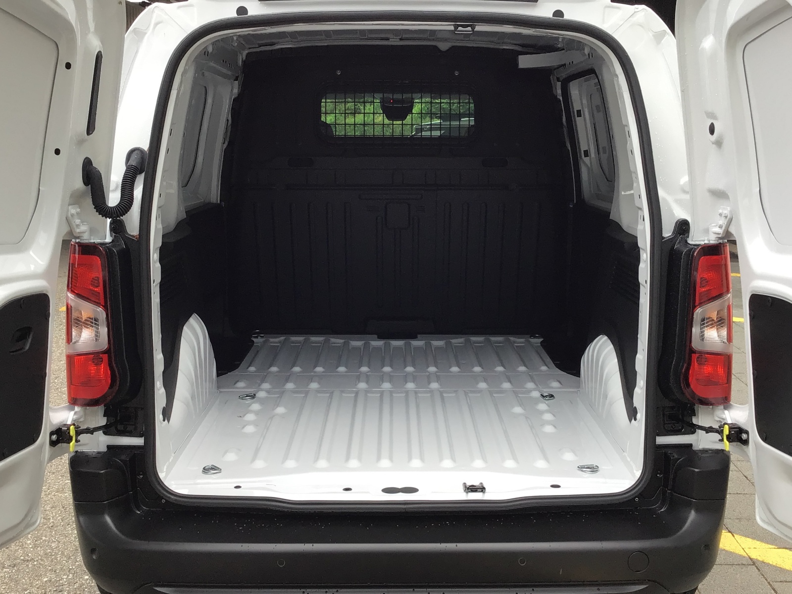OPEL Combo Cargo 1.2 Turbo start/stop-image-8