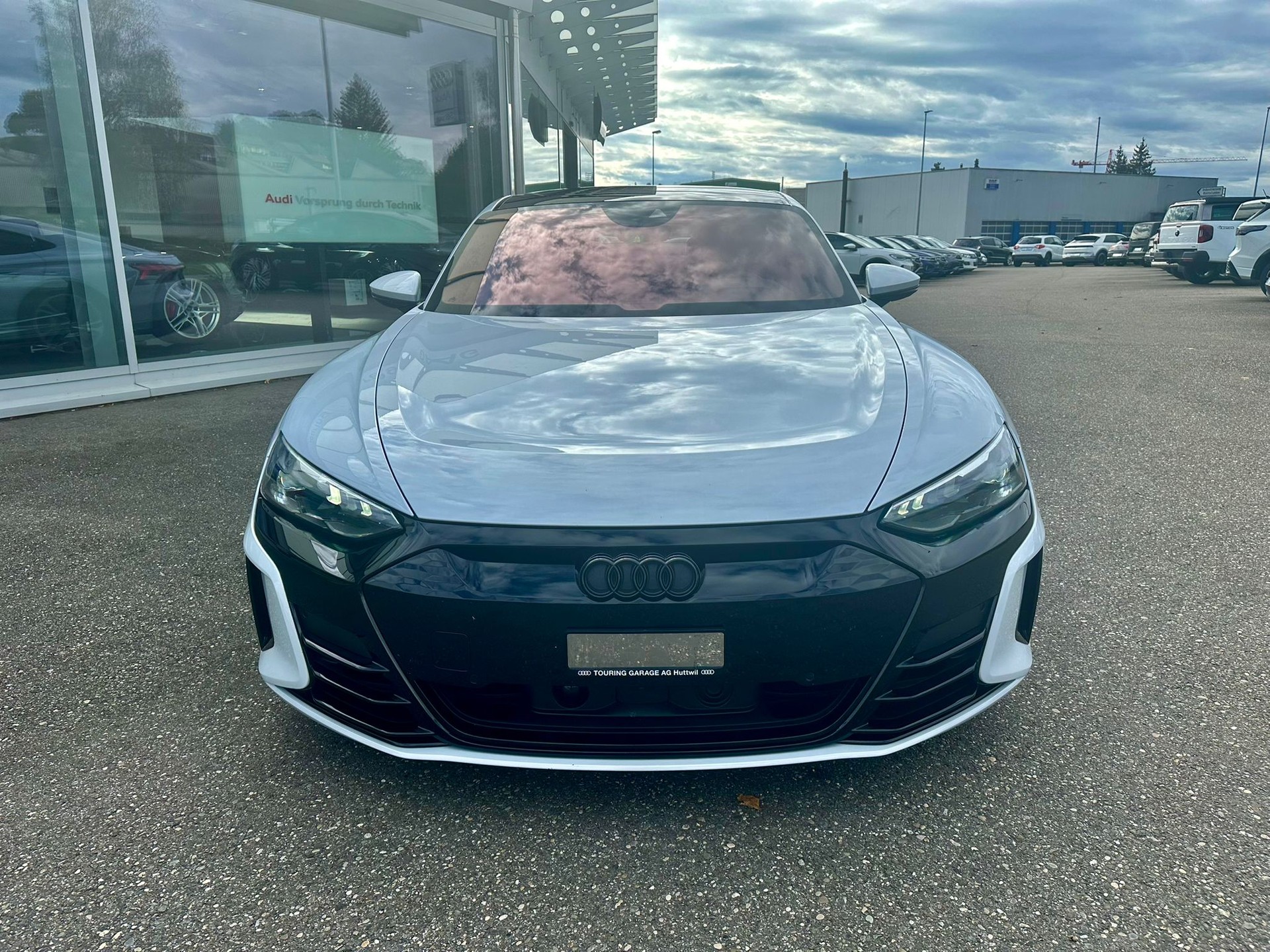 AUDI e-tron GT quattro-image-8