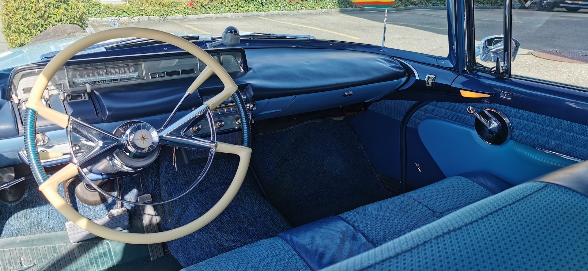 LINCOLN 1957 Lincoln Premiere 4dr HT – Atemberaubendes, komplett originales Auto – nur 15.600 Originalmeilen!-image-4