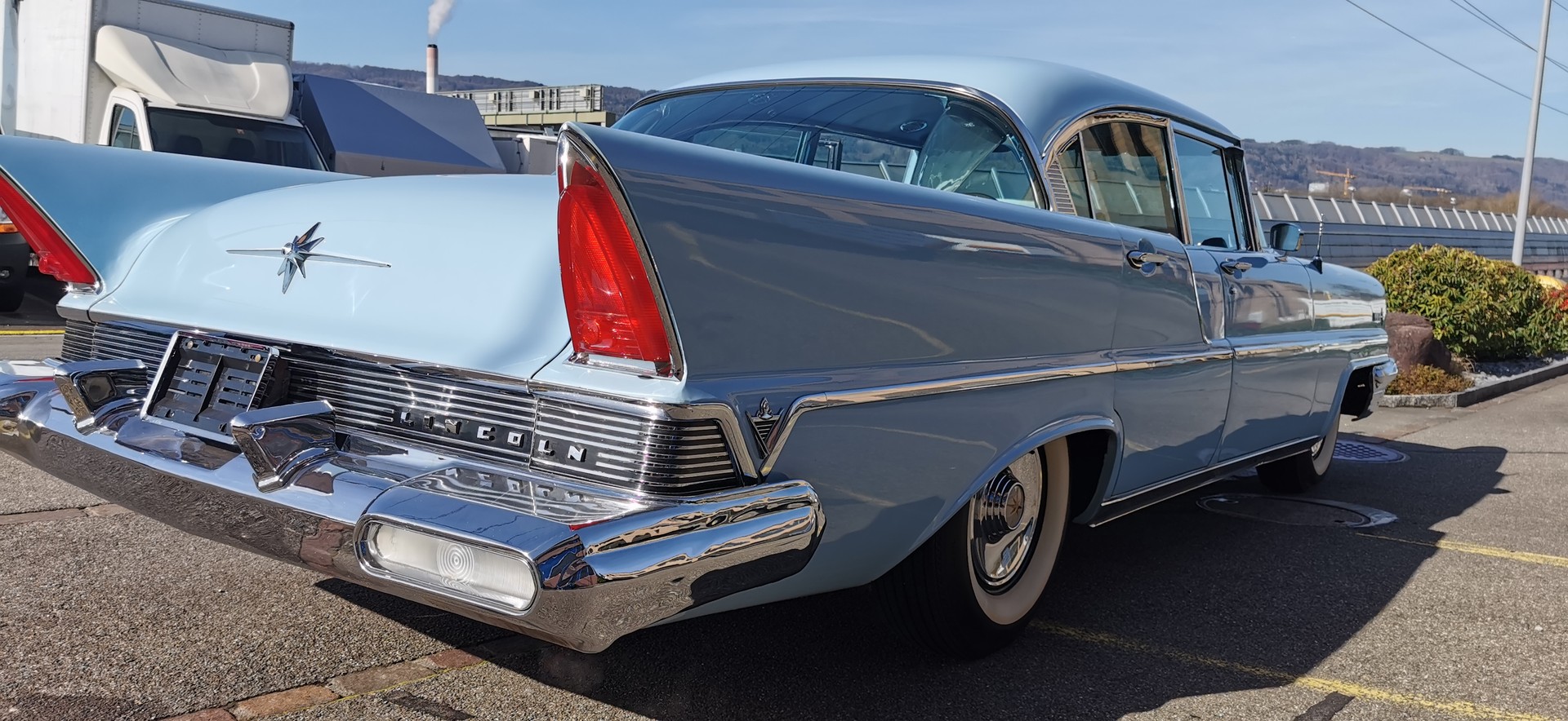 LINCOLN 1957 Lincoln Premiere 4dr HT – Atemberaubendes, komplett originales Auto – nur 15.600 Originalmeilen!-image-3