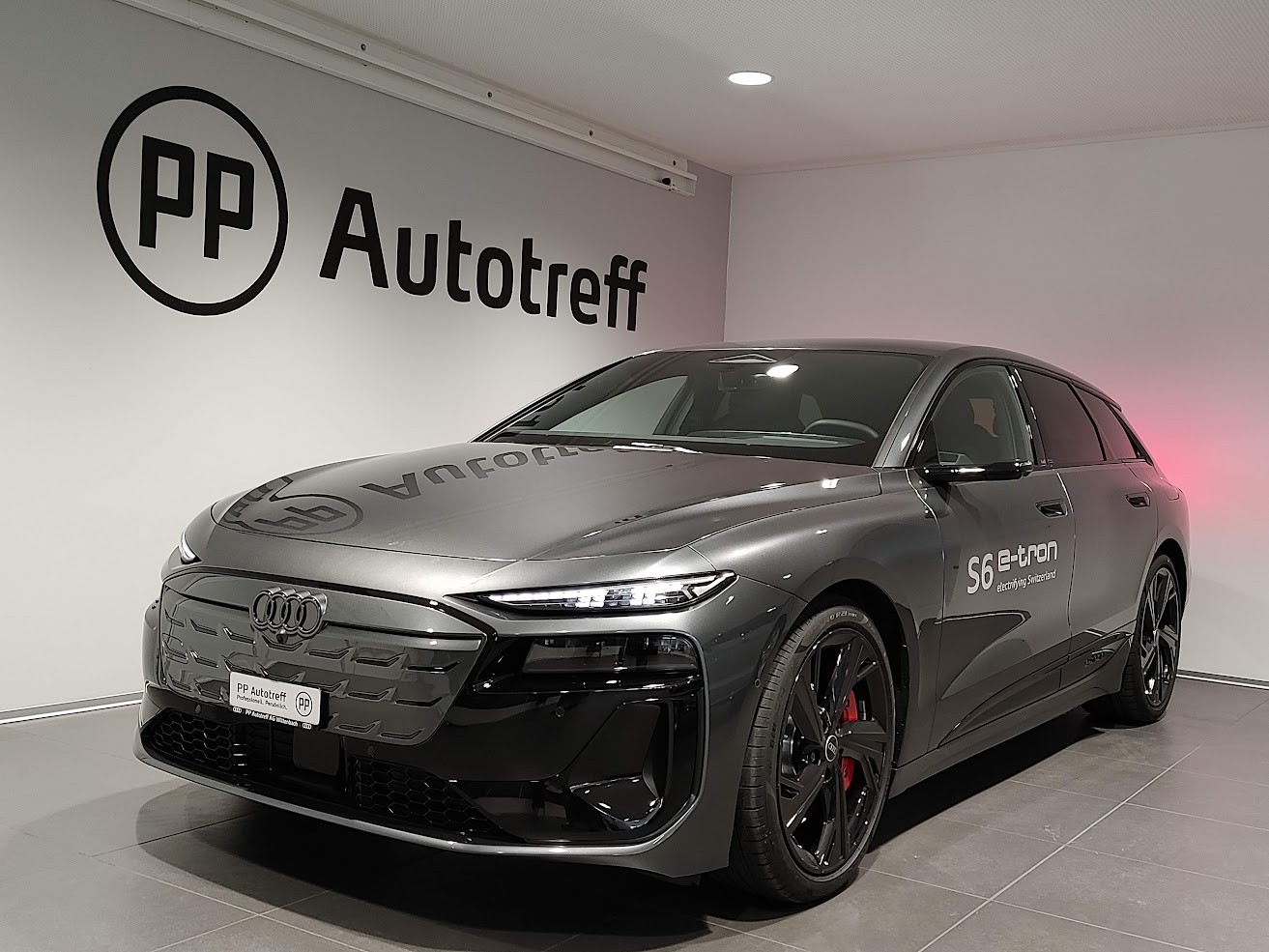 AUDI S6 Avant e-tron quattro-image-0