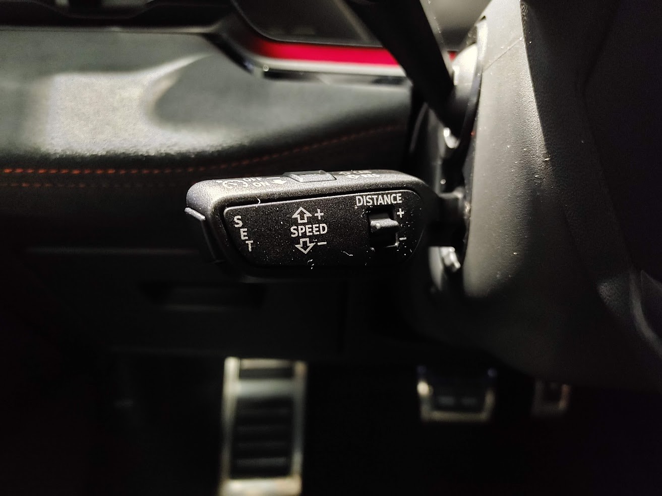 AUDI S6 Avant e-tron quattro-image-8