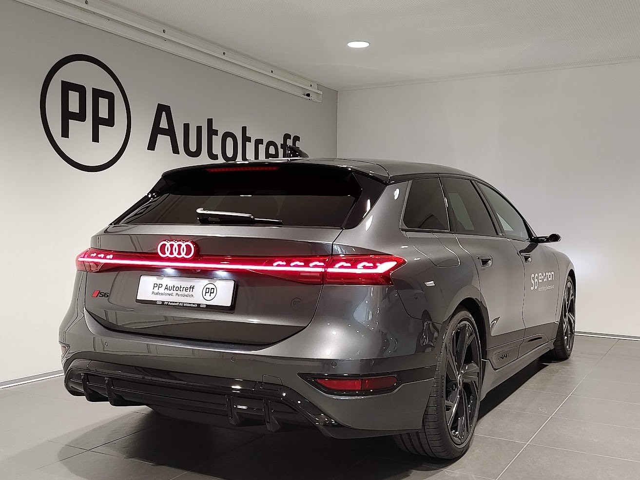 AUDI S6 Avant e-tron quattro-image-15