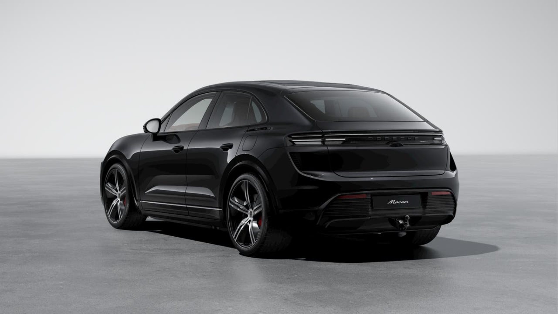 PORSCHE Macan Turbo-image-2