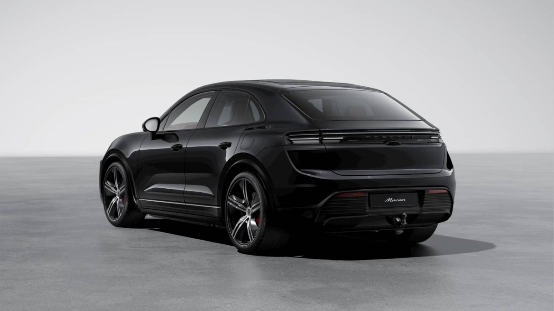 PORSCHE Macan Turbo-image-2