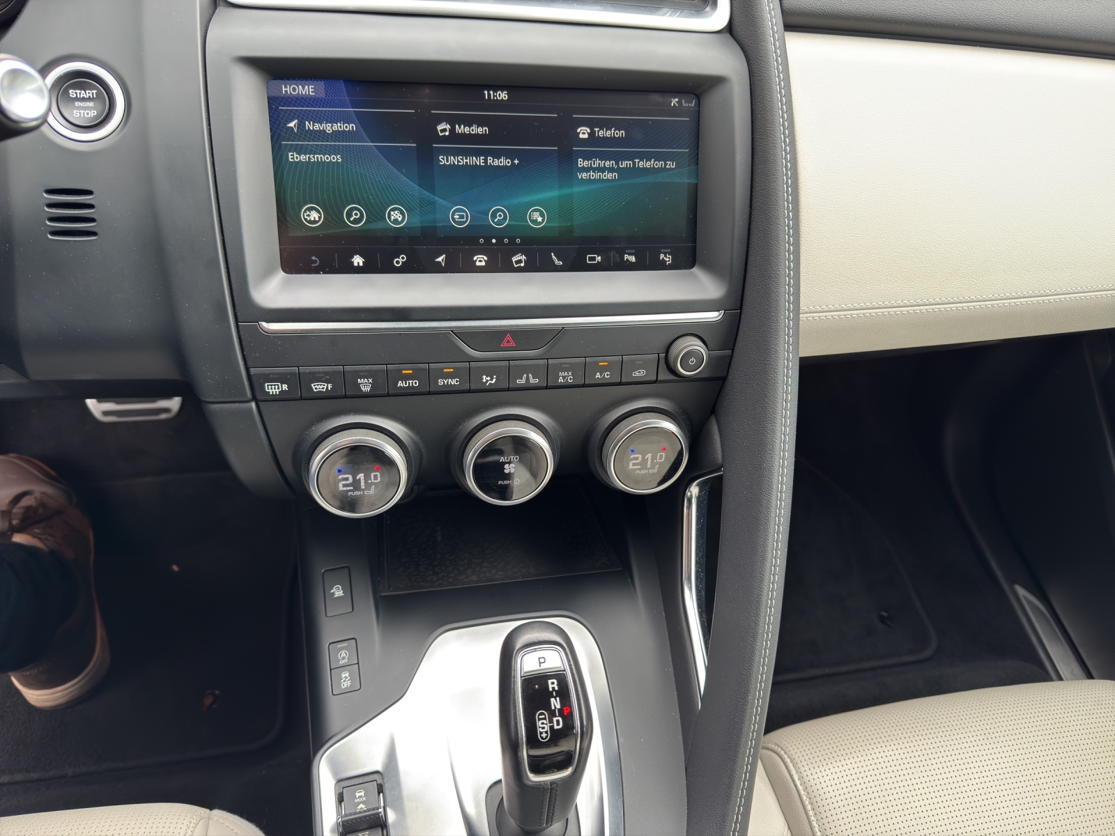 JAGUAR E-Pace 2.0 P250 R-Dynamic S AWD Automatik-image-11