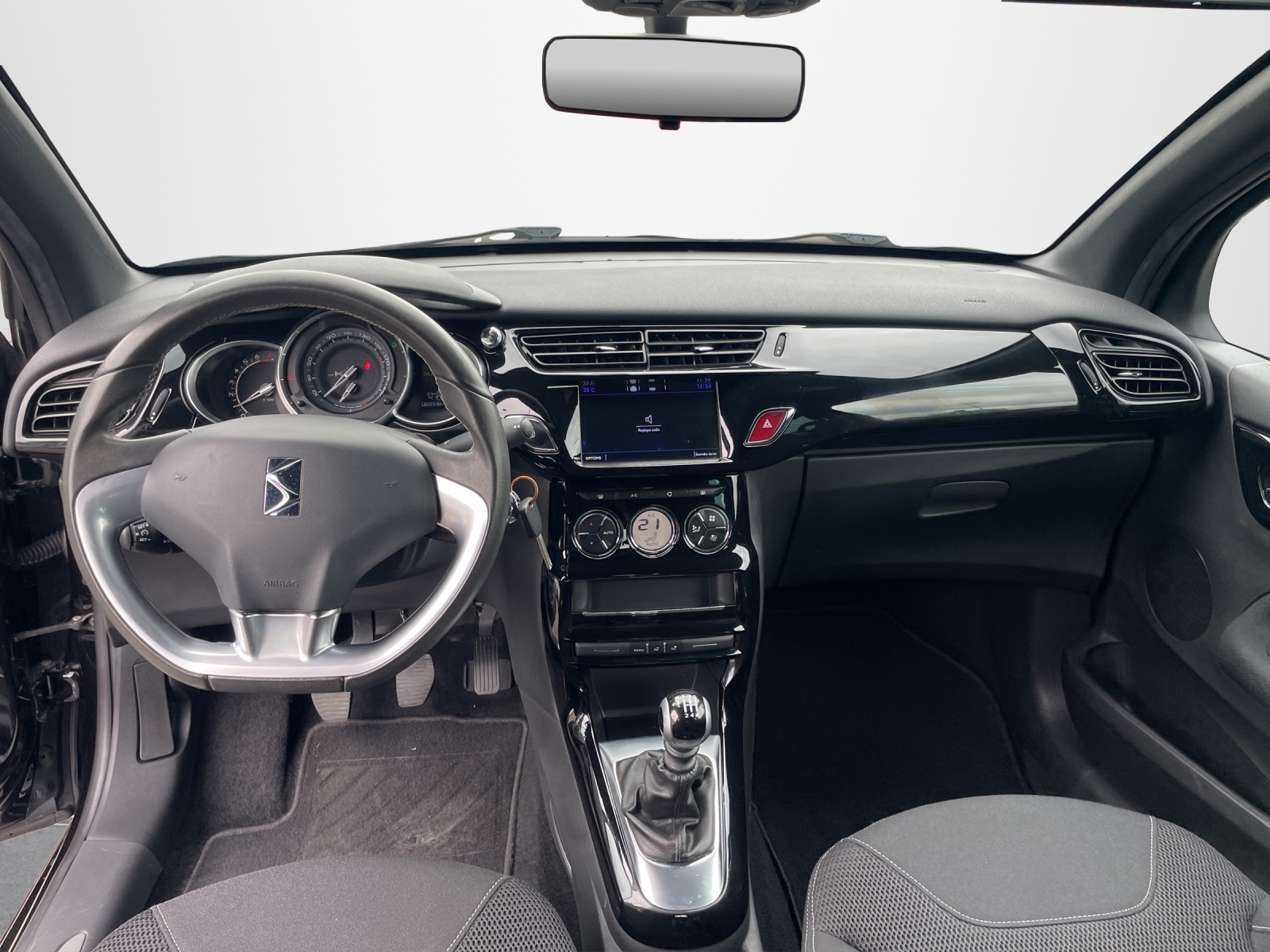 DS AUTOMOBILES DS3 Cabrio 1.2 PureTech So Chic-image-11