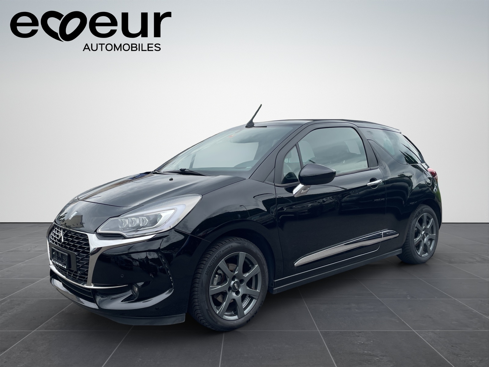DS AUTOMOBILES DS3 Cabrio 1.2 PureTech So Chic-image-1