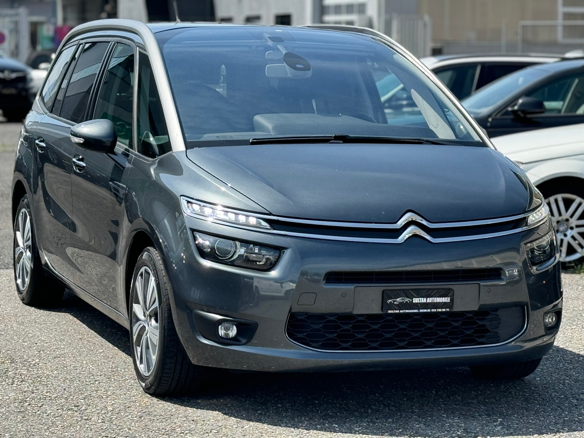 CITROEN Grand C4 Picasso 1.6 BlueHDi Intensive EAT6-image-2
