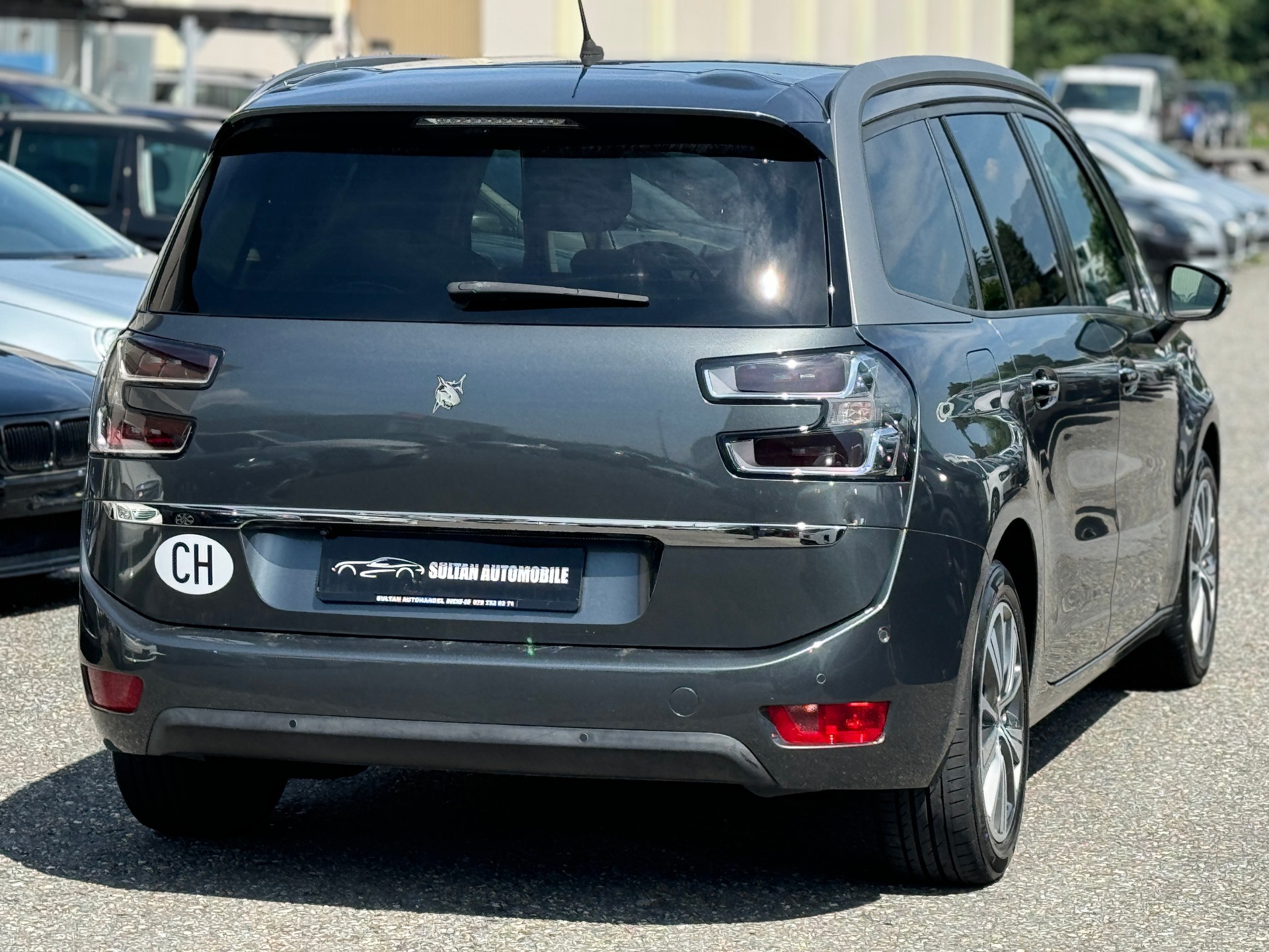 CITROEN Grand C4 Picasso 1.6 BlueHDi Intensive EAT6-image-3
