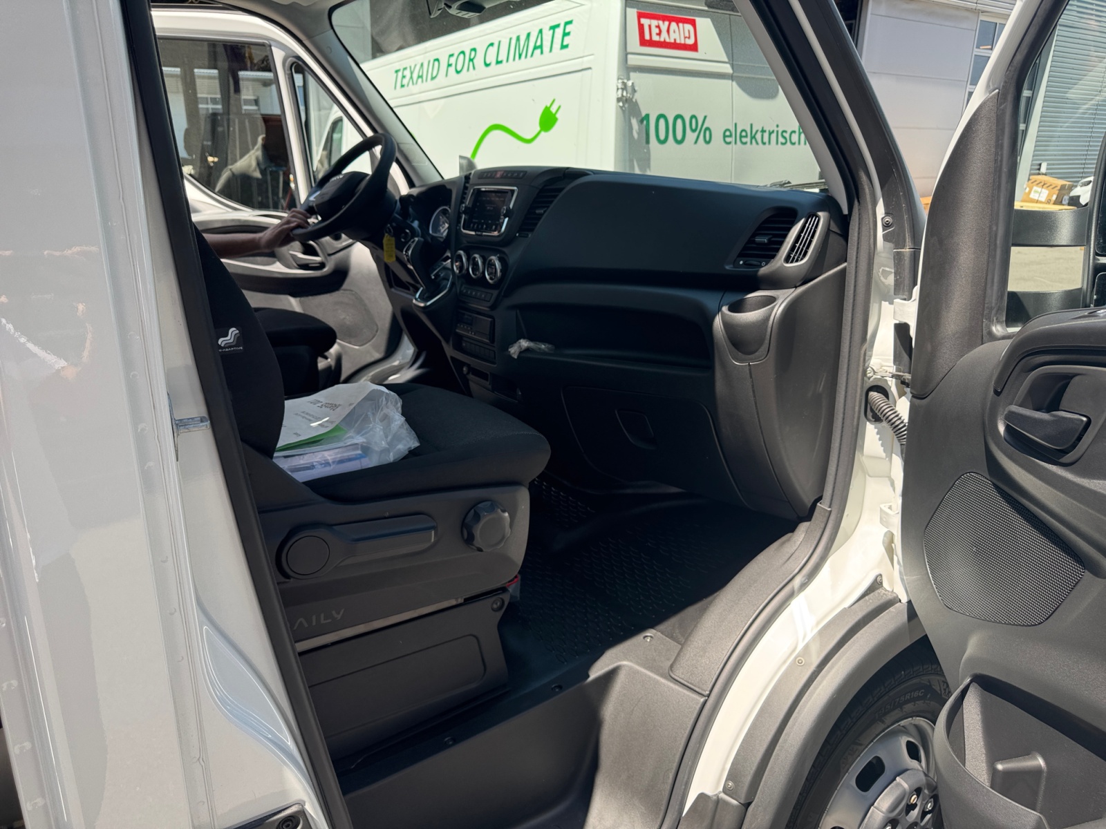 IVECO eDaily 50C14E mit Wechselladekipper WELAKI-image-9
