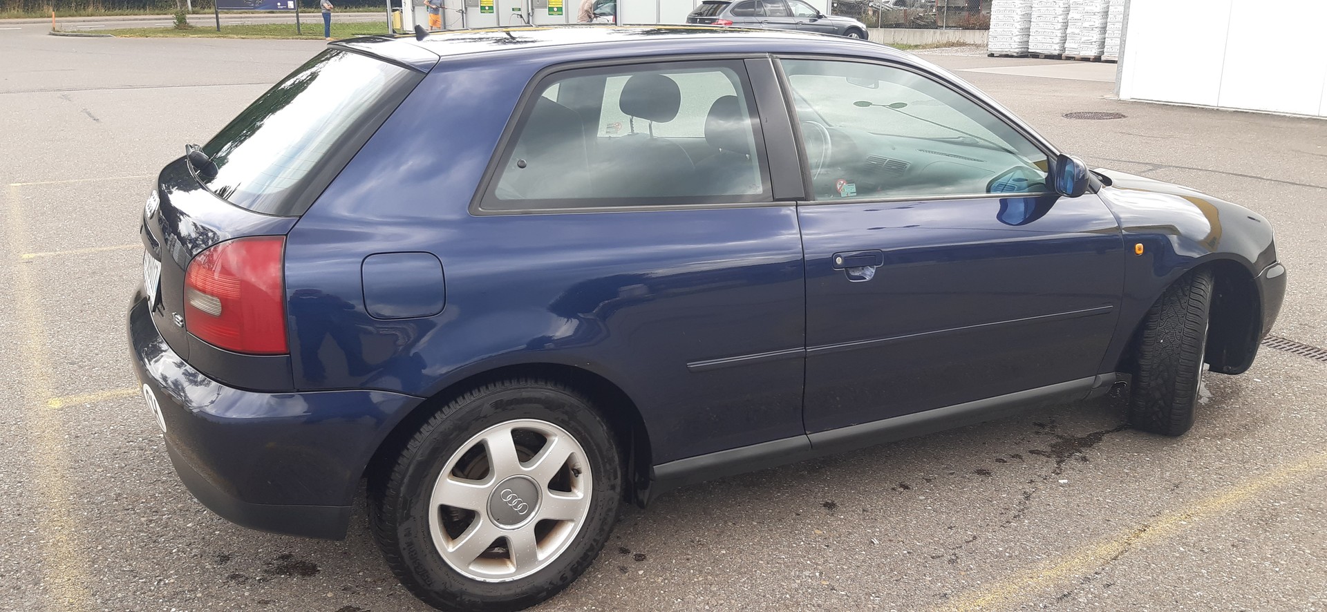 AUDI A3 1.8 Ambiente-image-2