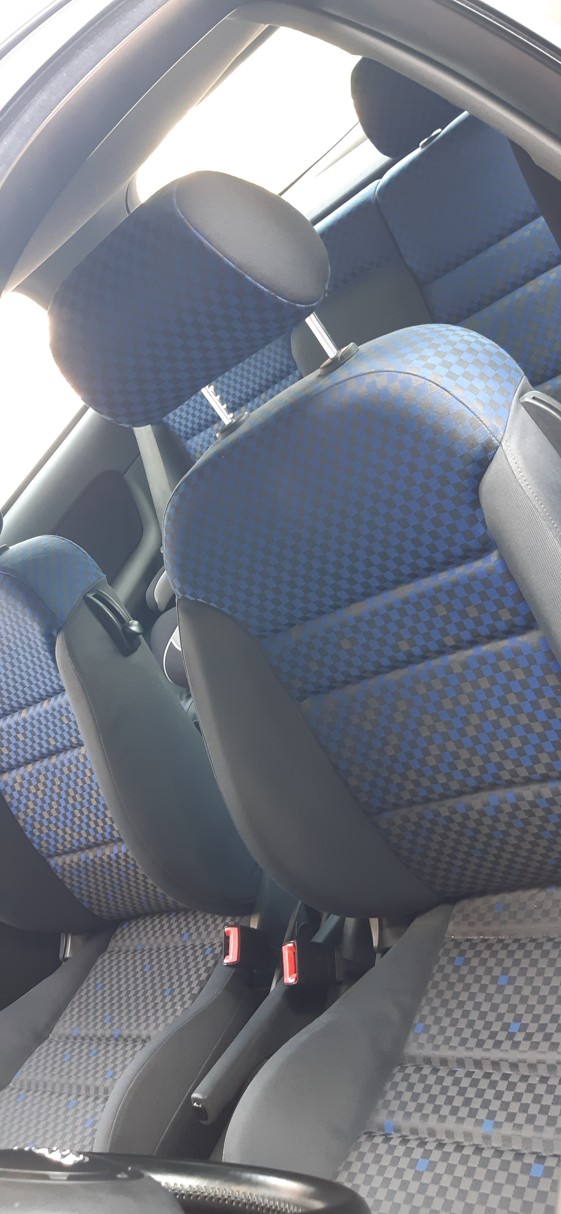 AUDI A3 1.8 Ambiente-image-5