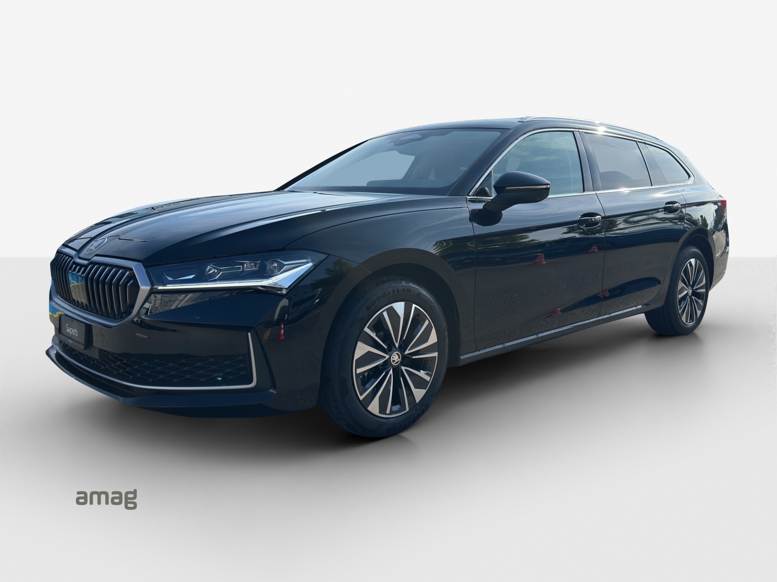 SKODA Superb Combi 2.0 TDi Selection 4x4 DSG-image-0