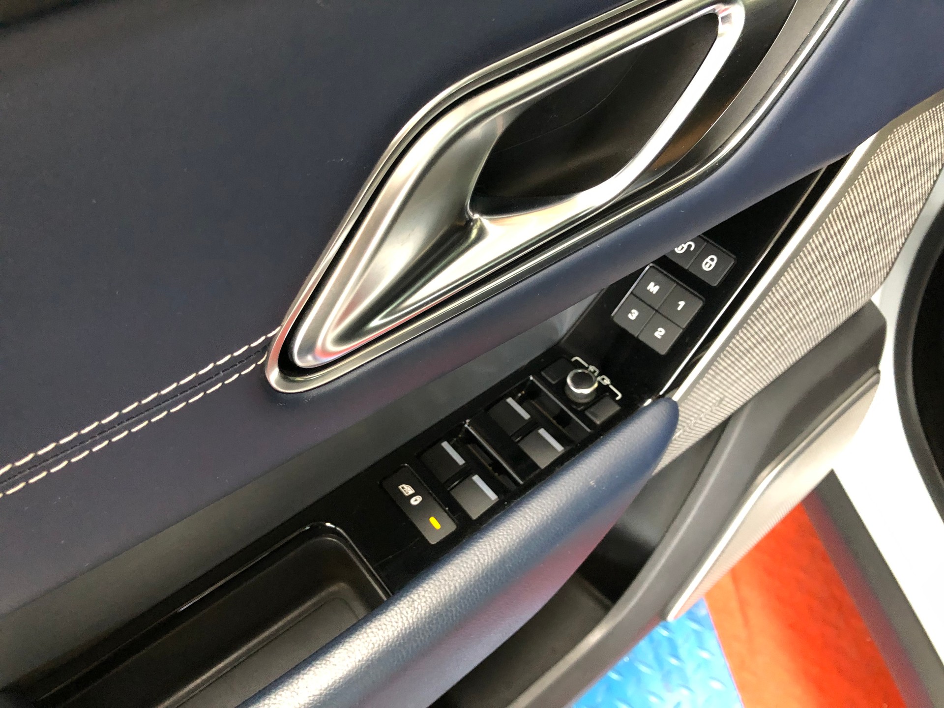 LAND ROVER Range Rover Velar R-Dynamic D 300 S Automatic-image-21