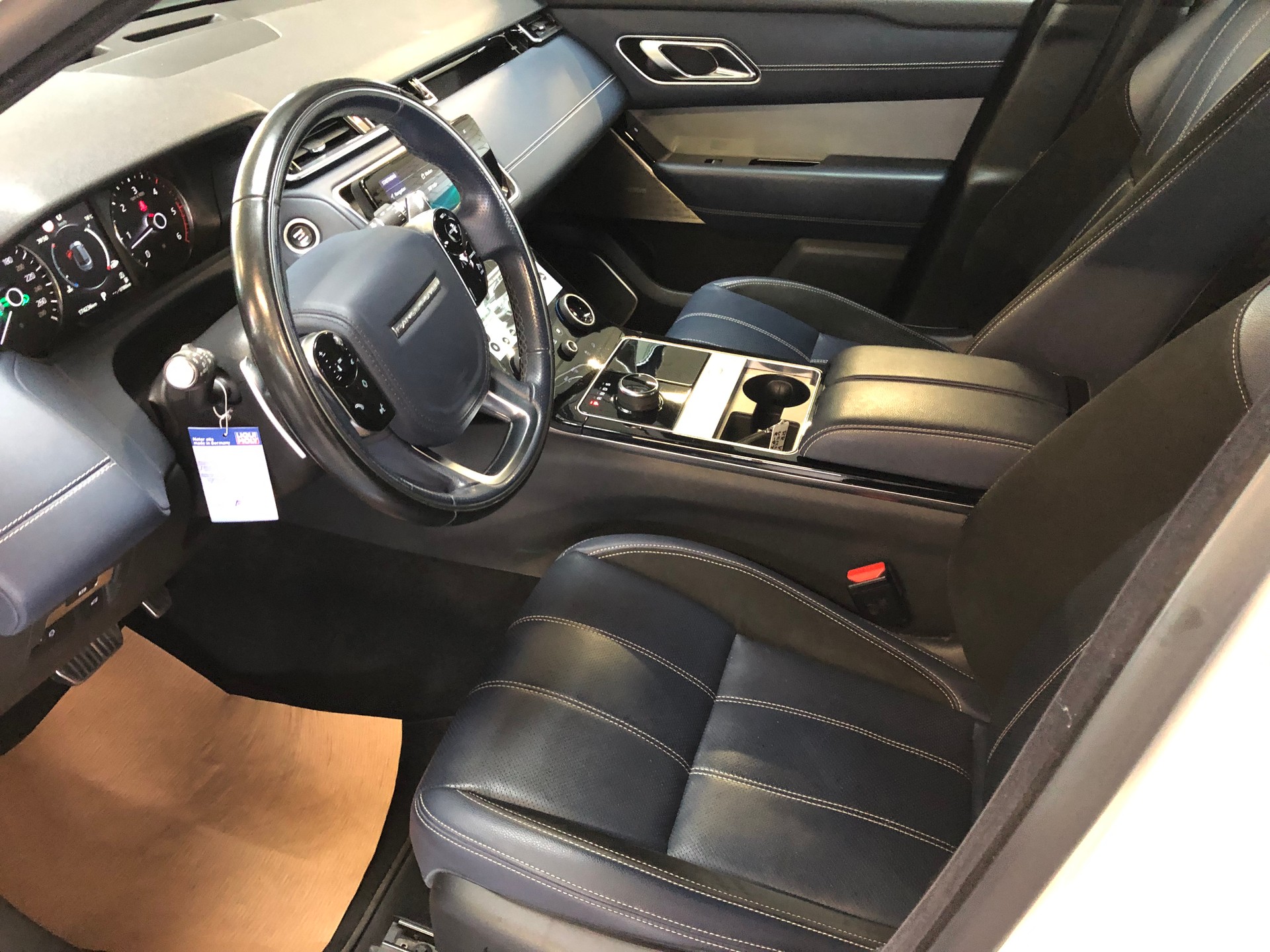 LAND ROVER Range Rover Velar R-Dynamic D 300 S Automatic-image-19