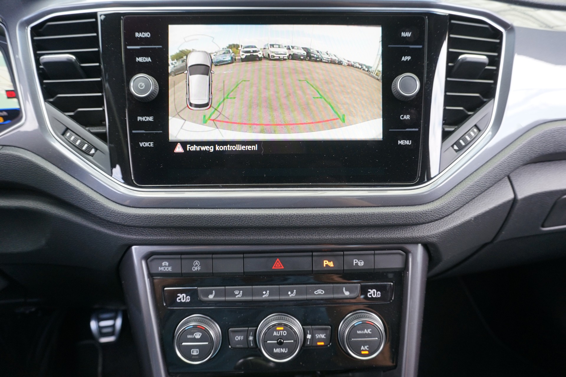 VW T-Roc 1.5 TSI EVO Advance 150PS 6-Gang Handschaltung-image-19