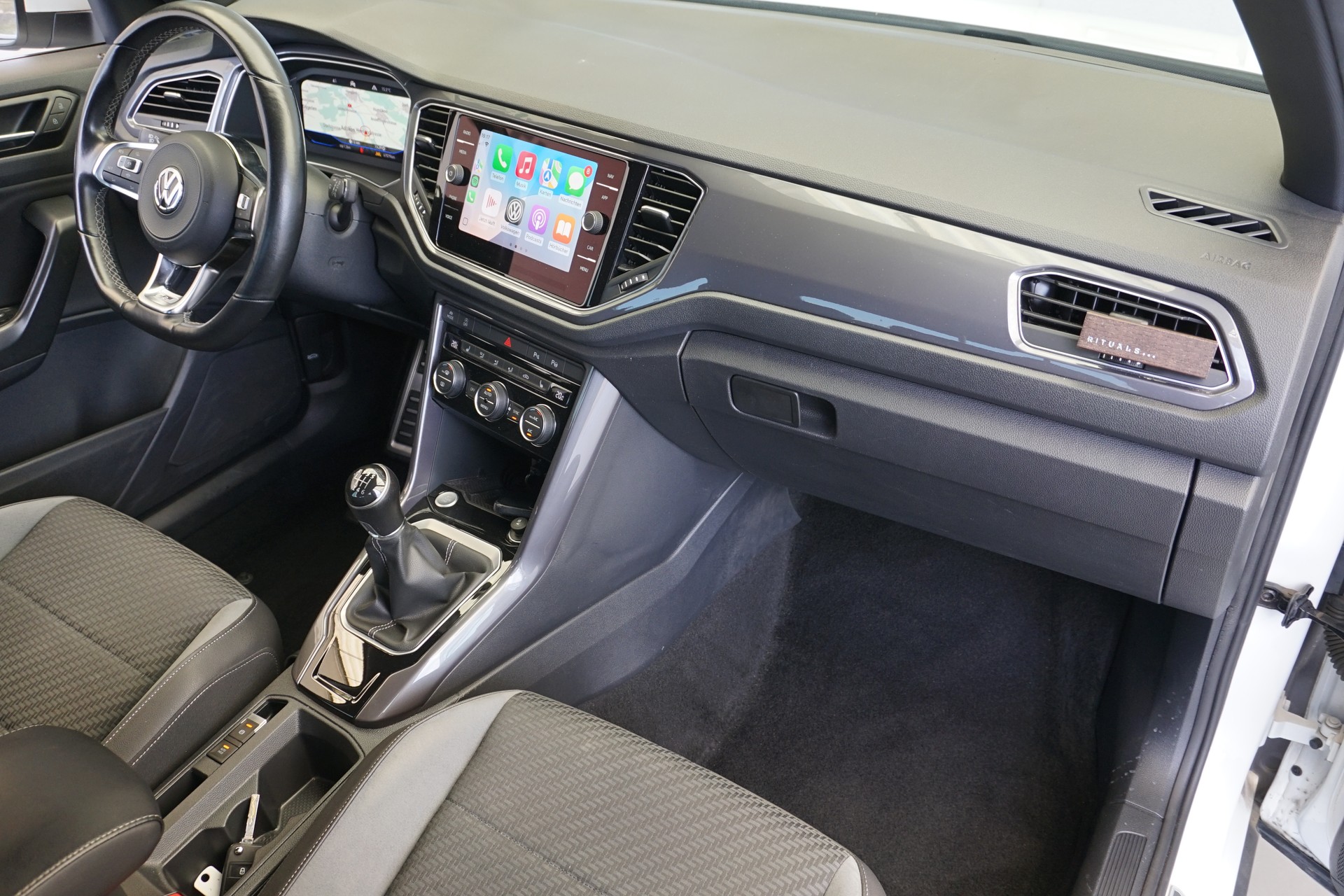 VW T-Roc 1.5 TSI EVO Advance 150PS 6-Gang Handschaltung-image-15