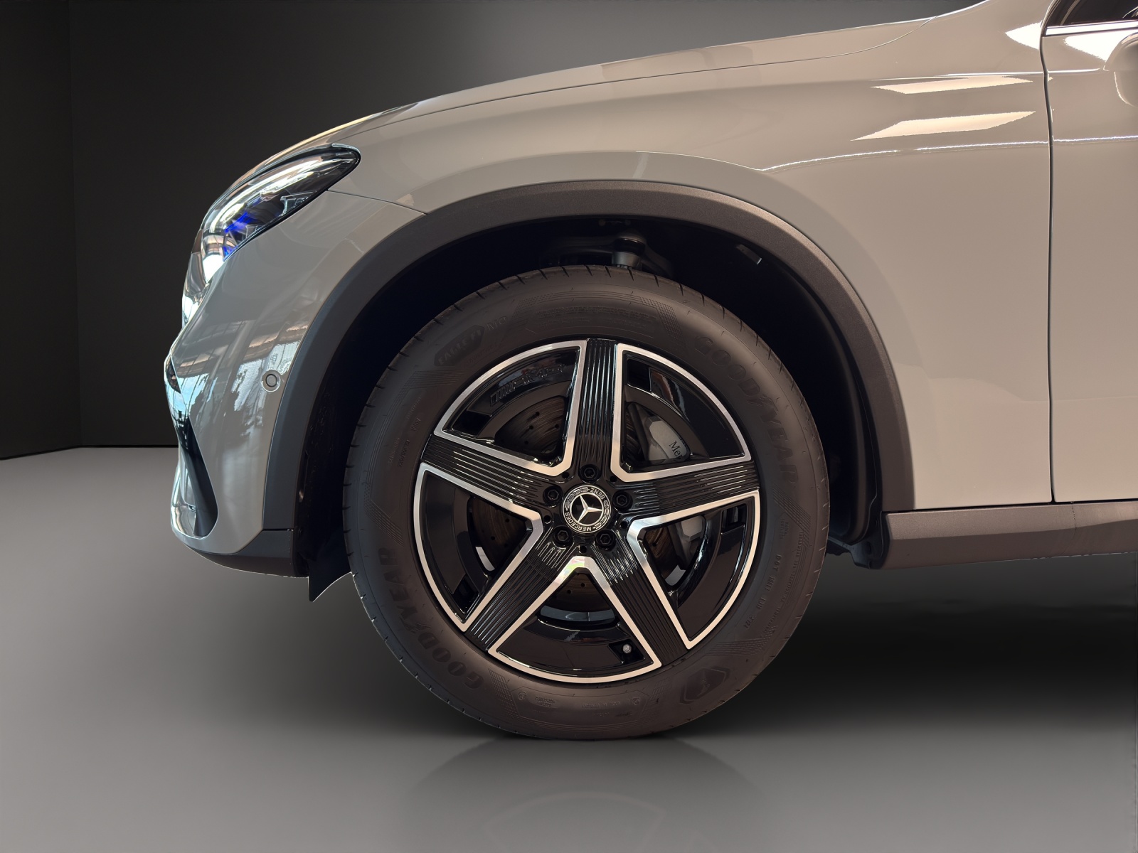 MERCEDES-BENZ GLC 300 d 4M 9G-Tronic AMG Line-image-7