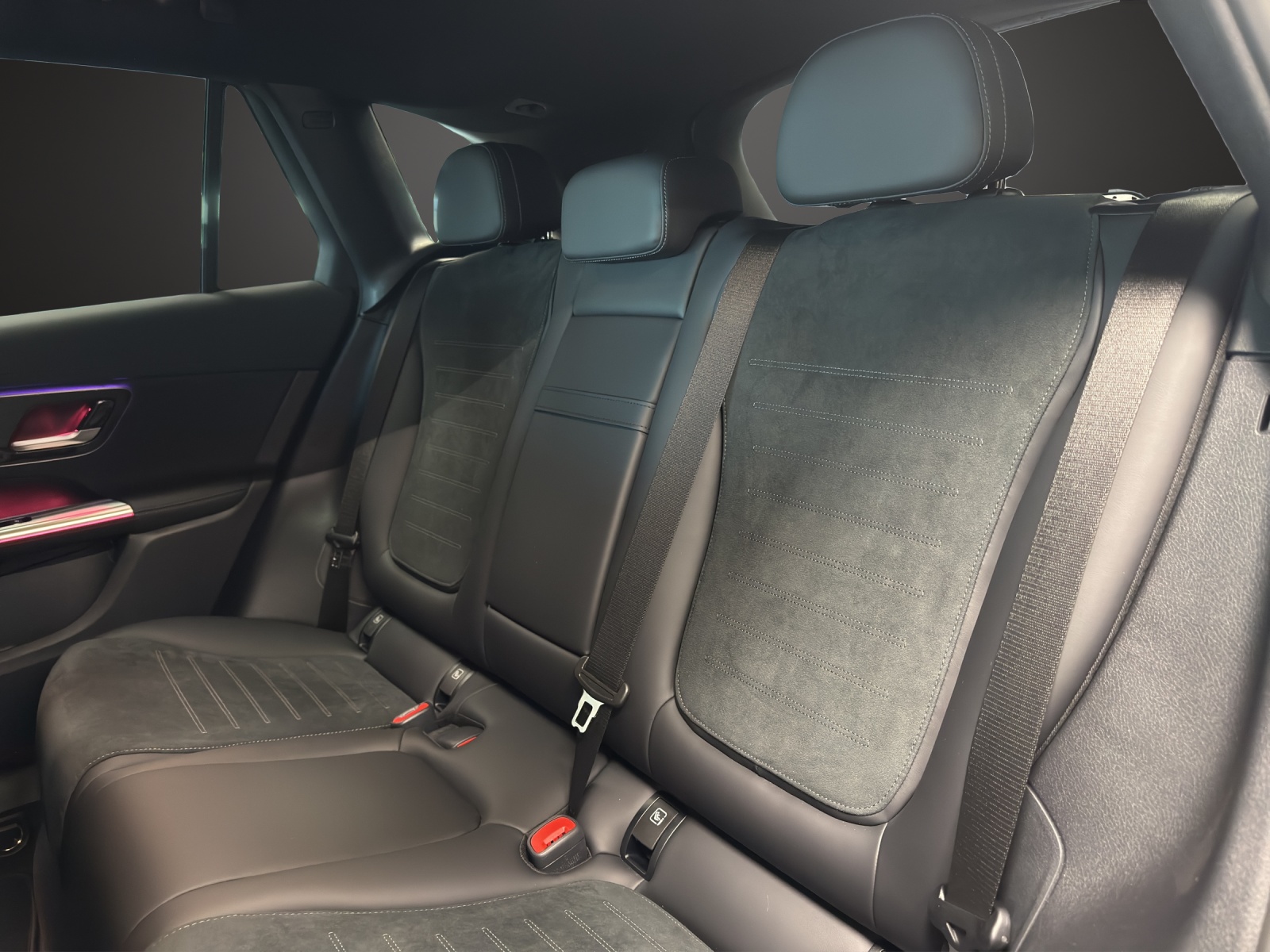 MERCEDES-BENZ GLC 300 d 4M 9G-Tronic AMG Line-image-11